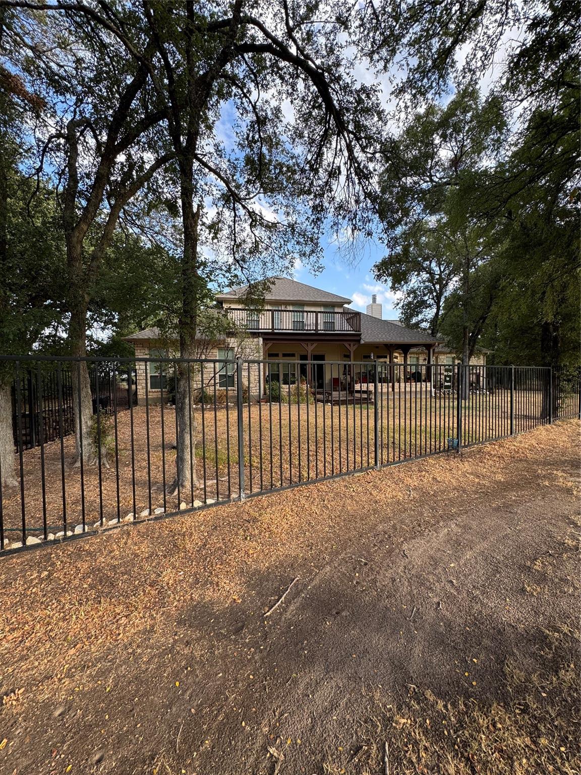 main property photo 5