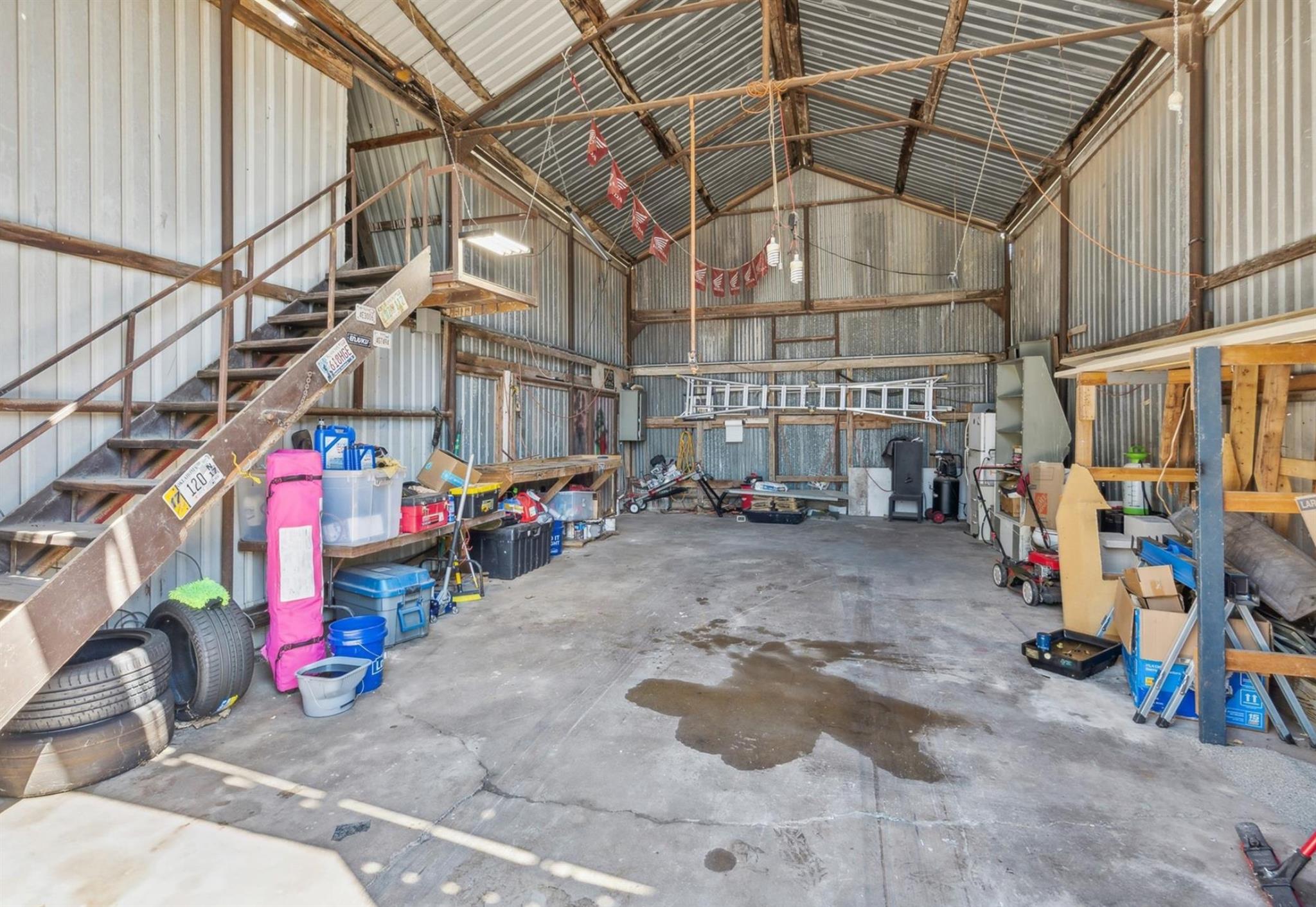 main property photo 20