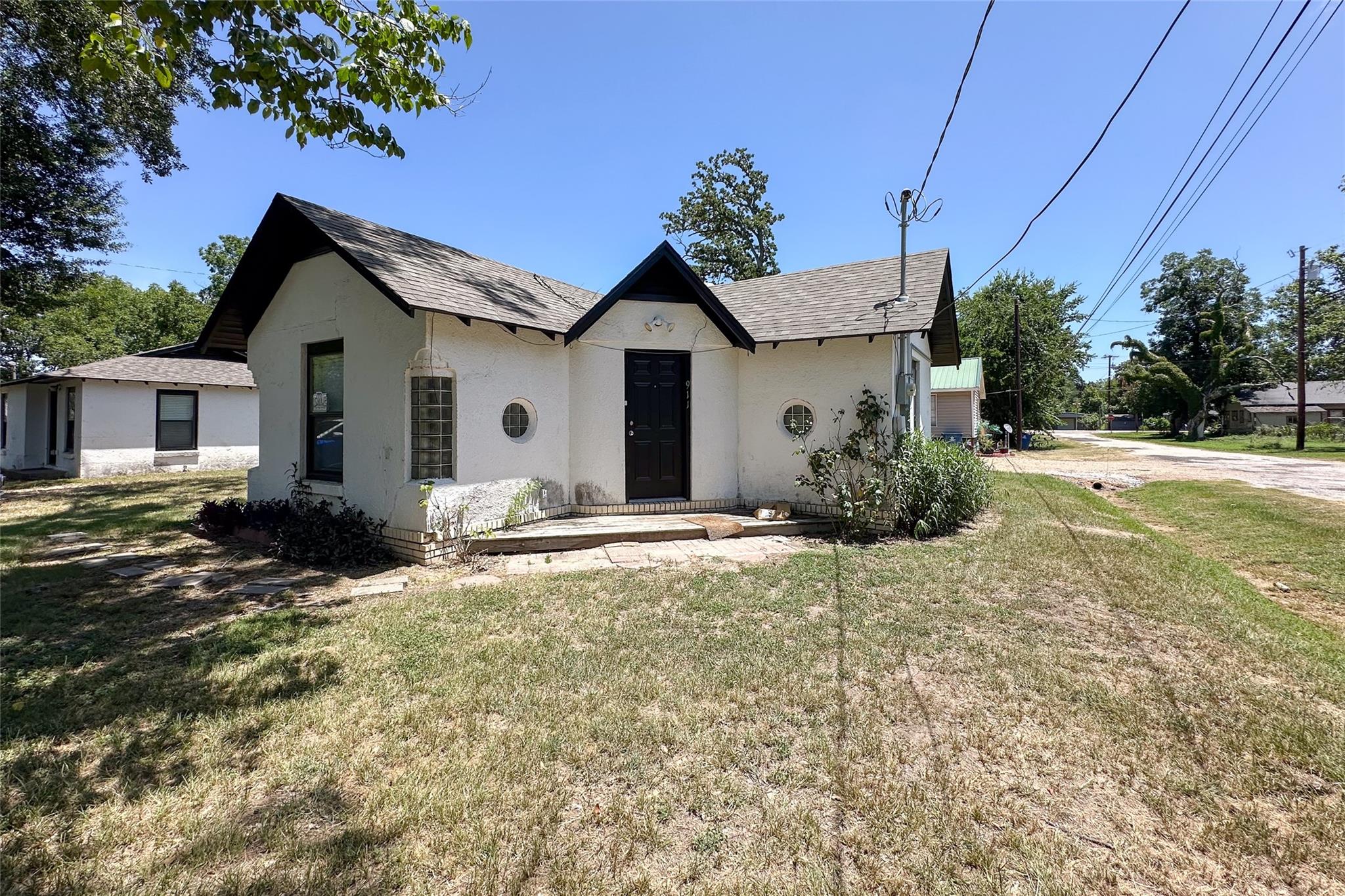 main property photo 12