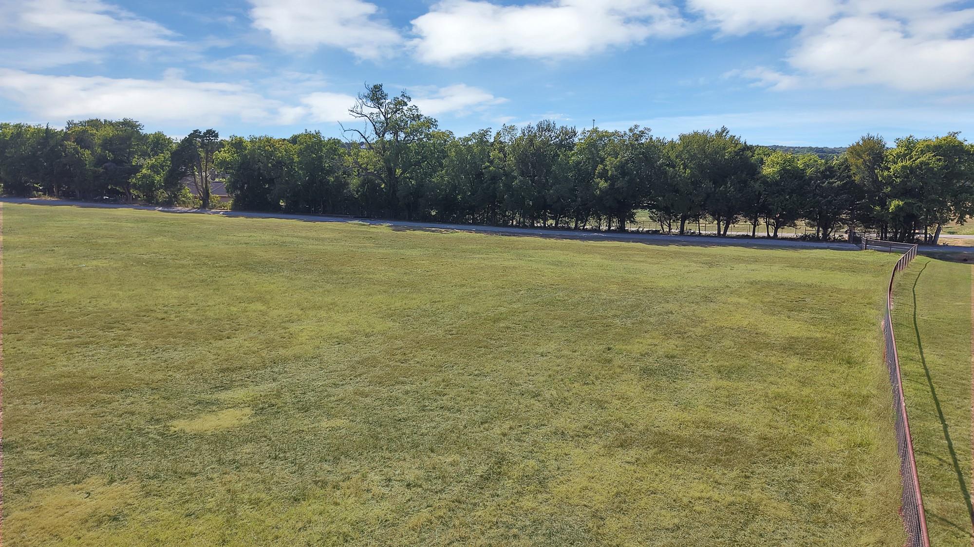 main property photo 10