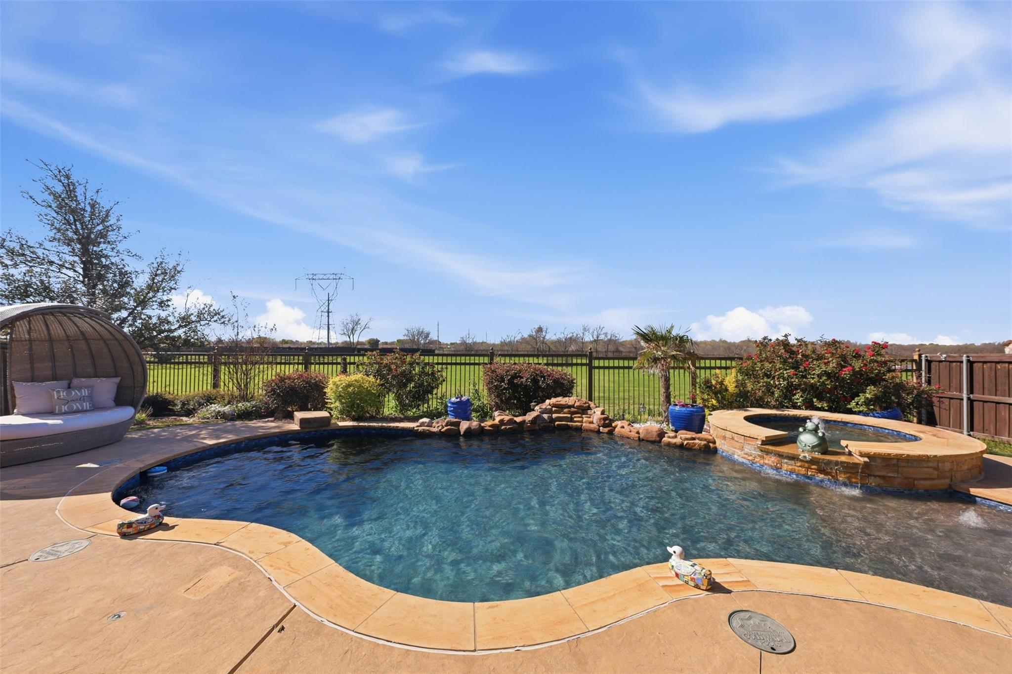 main property photo 29