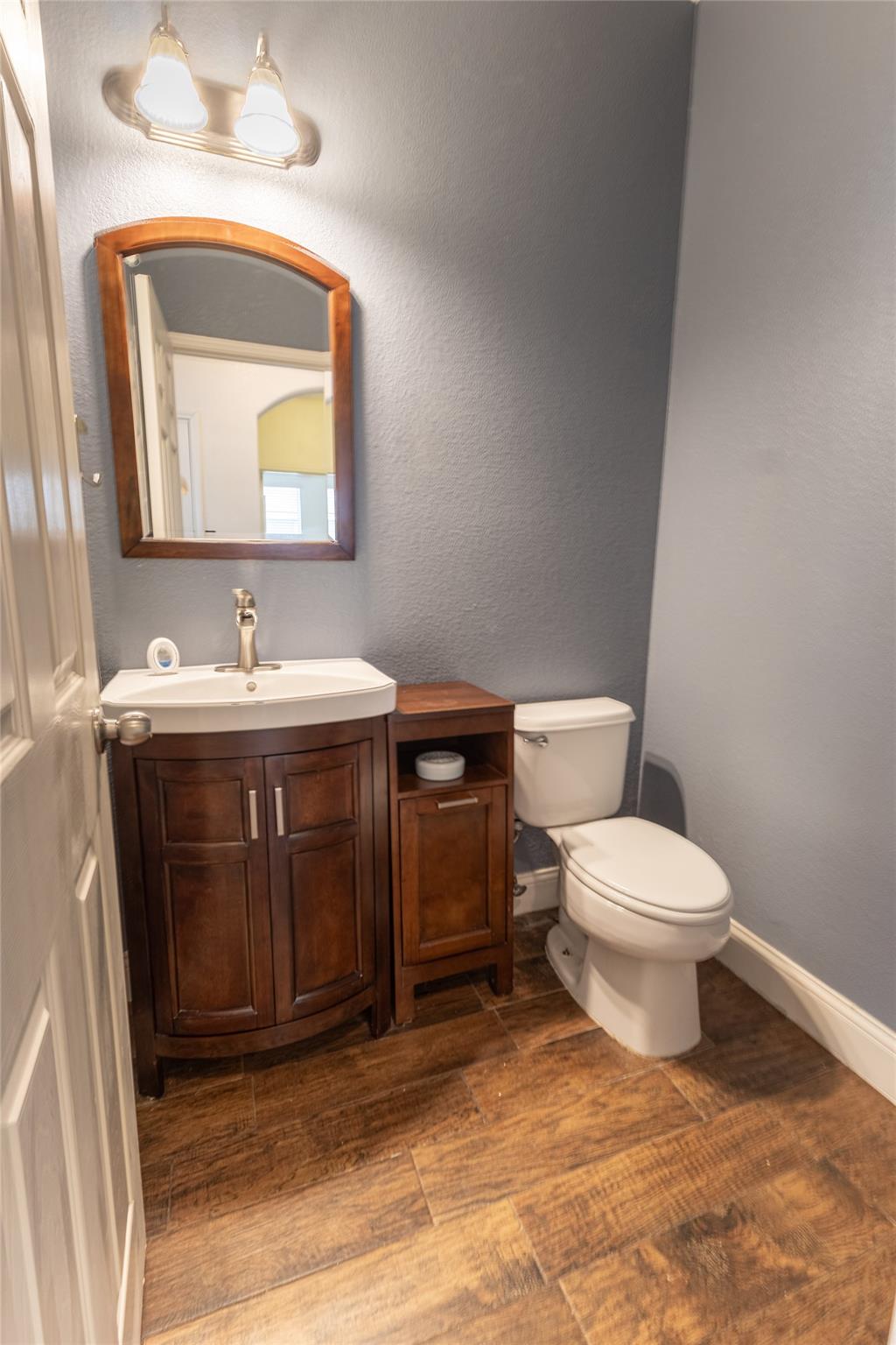 main property photo 13