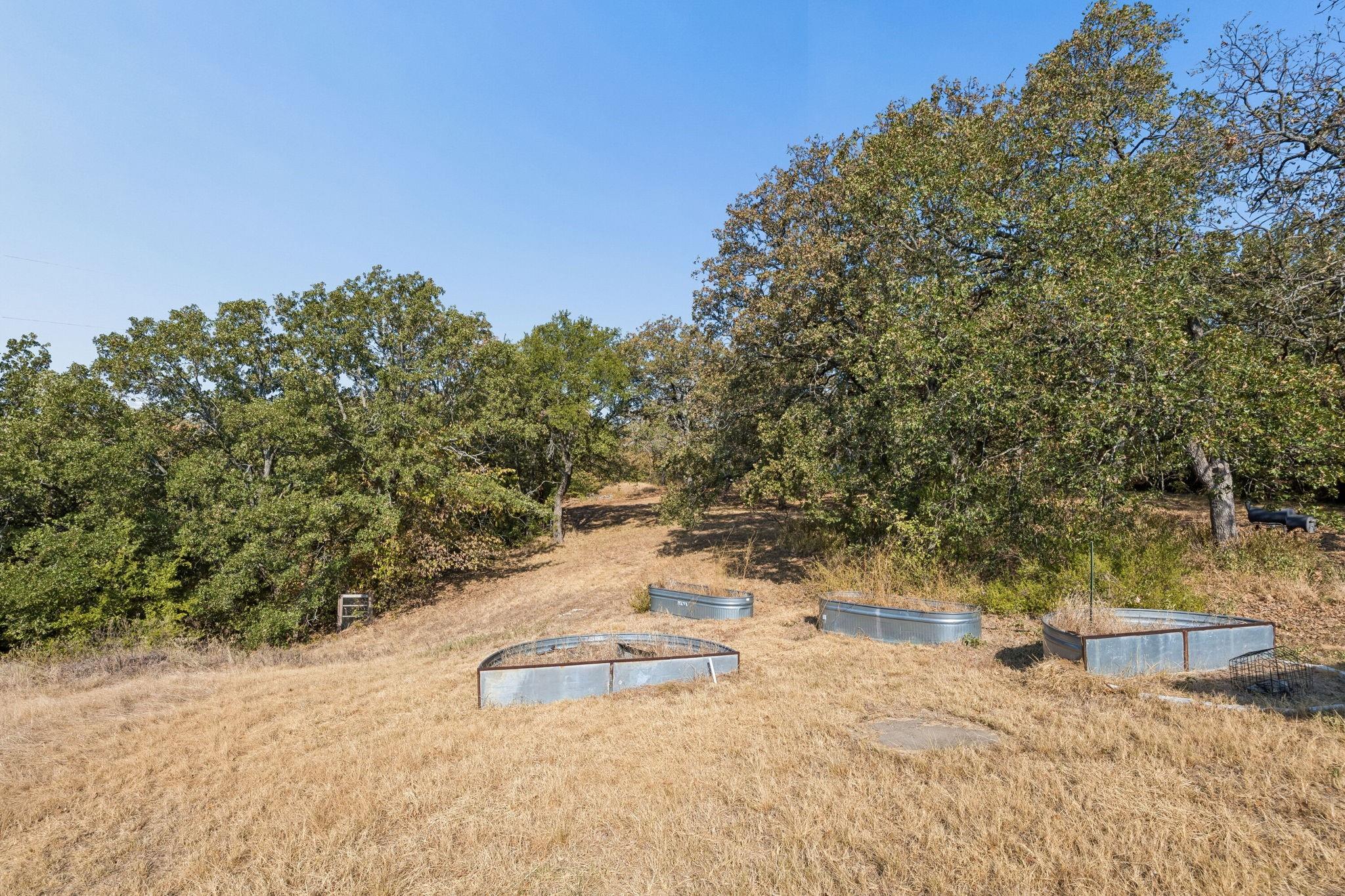 main property photo 13