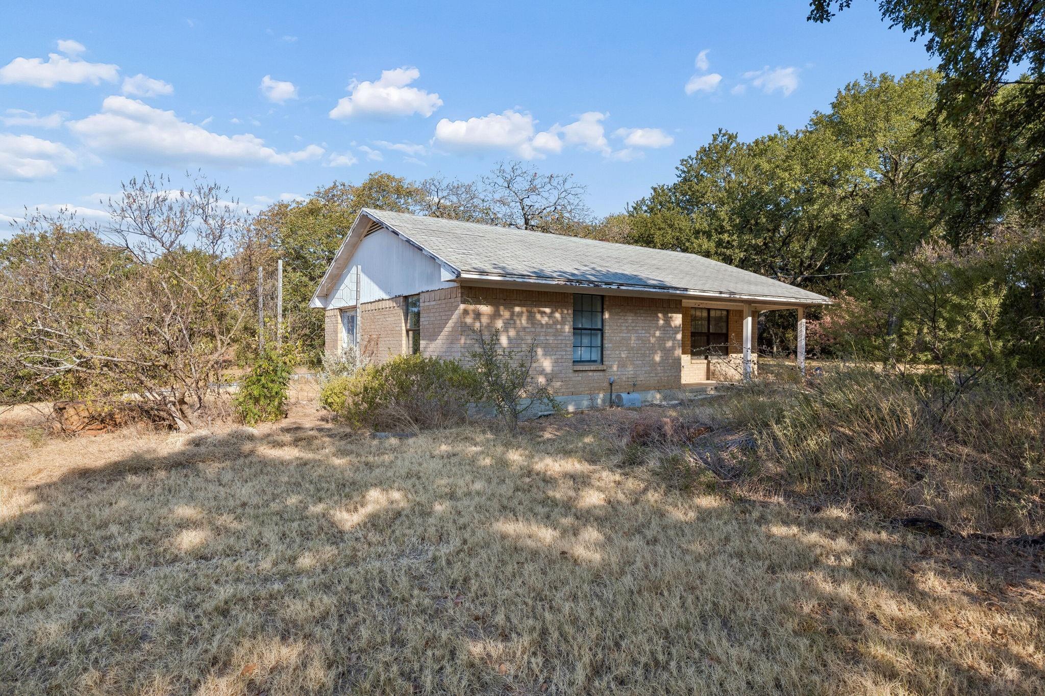 main property photo 15
