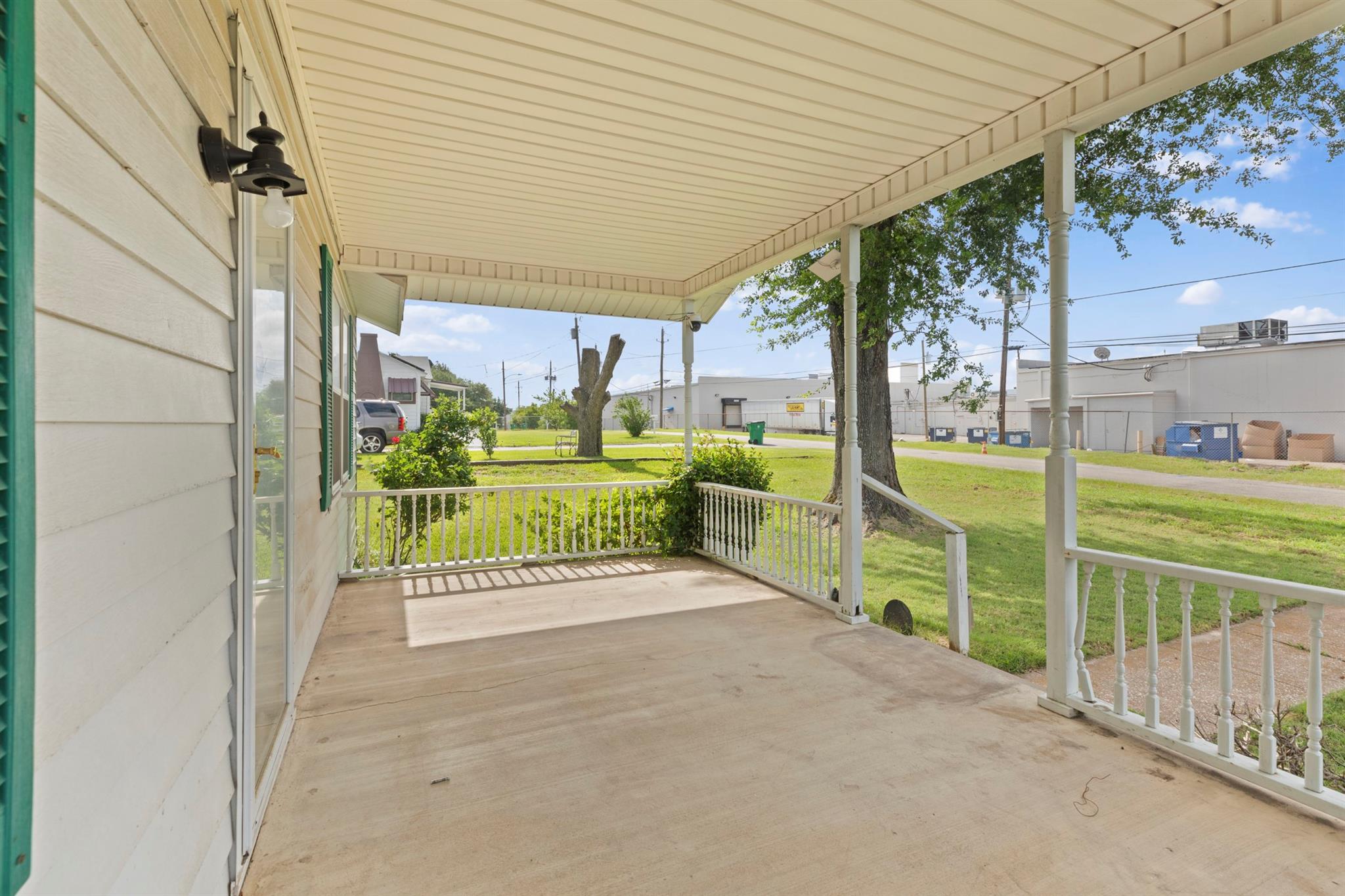 main property photo 4