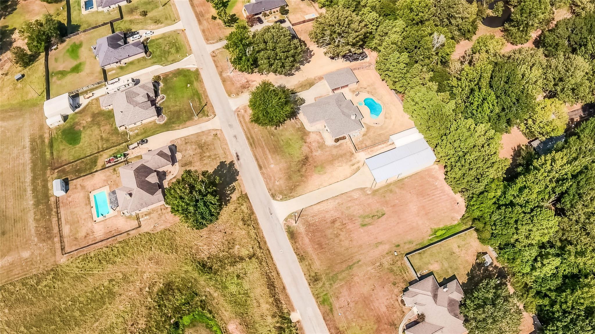 main property photo 32
