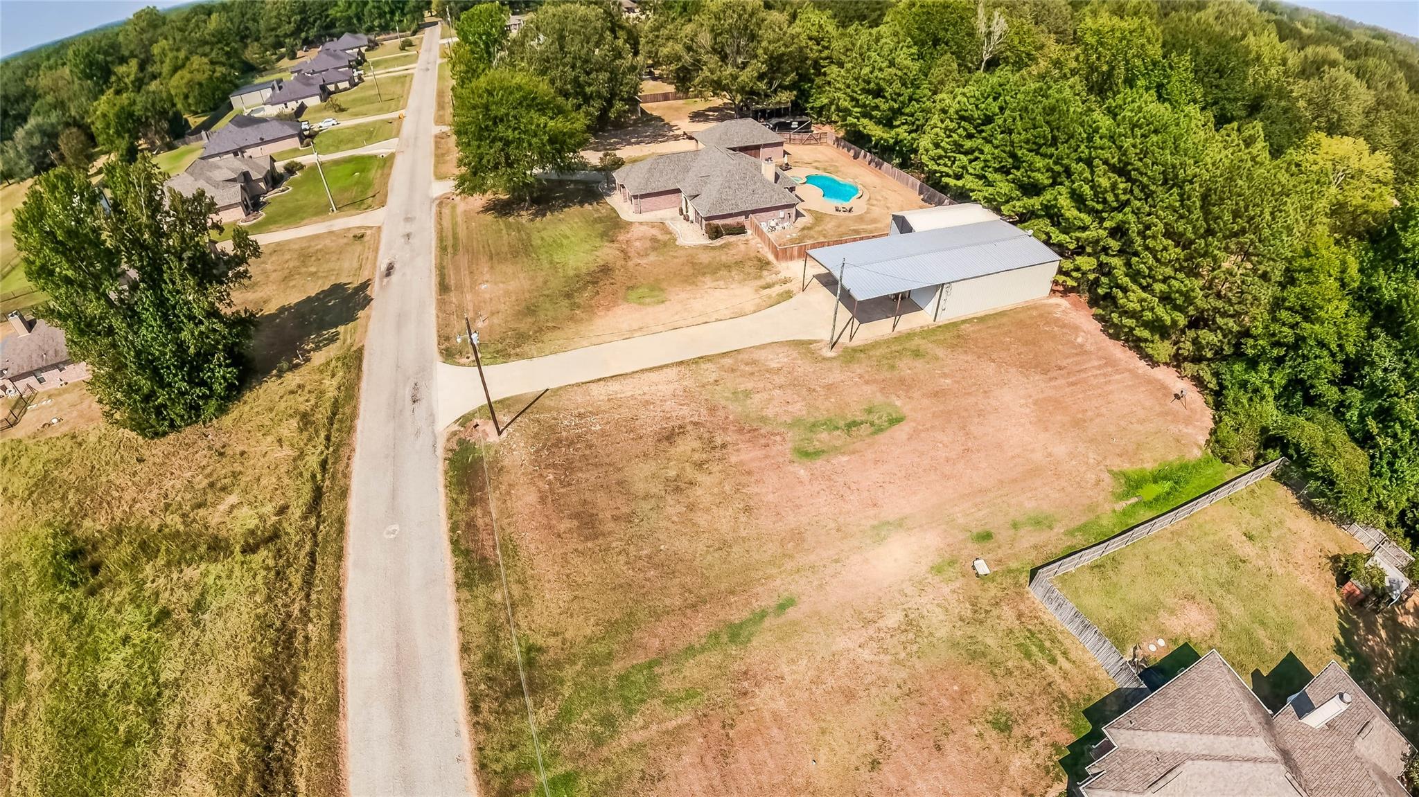 main property photo 36