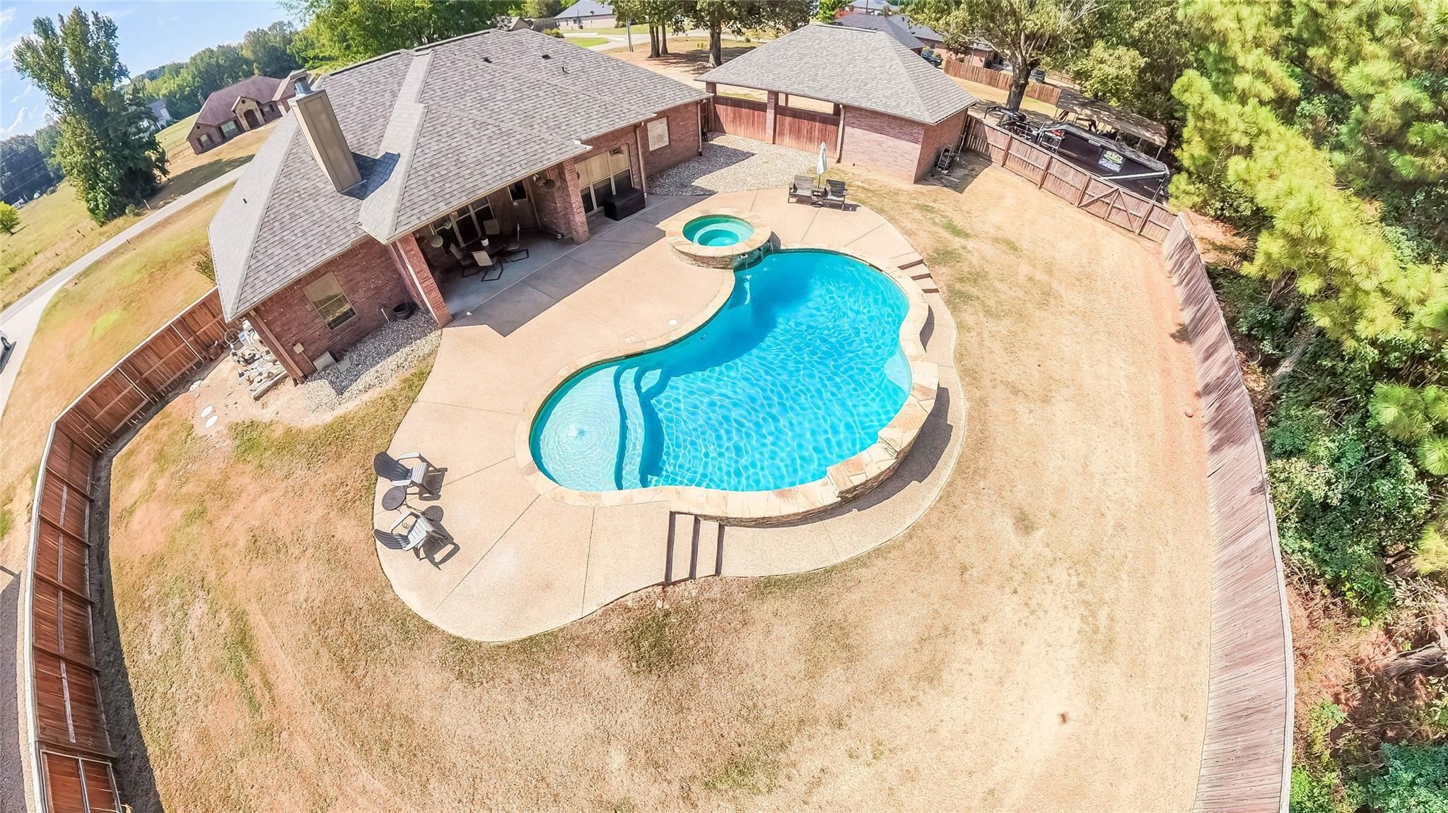 main property photo 38