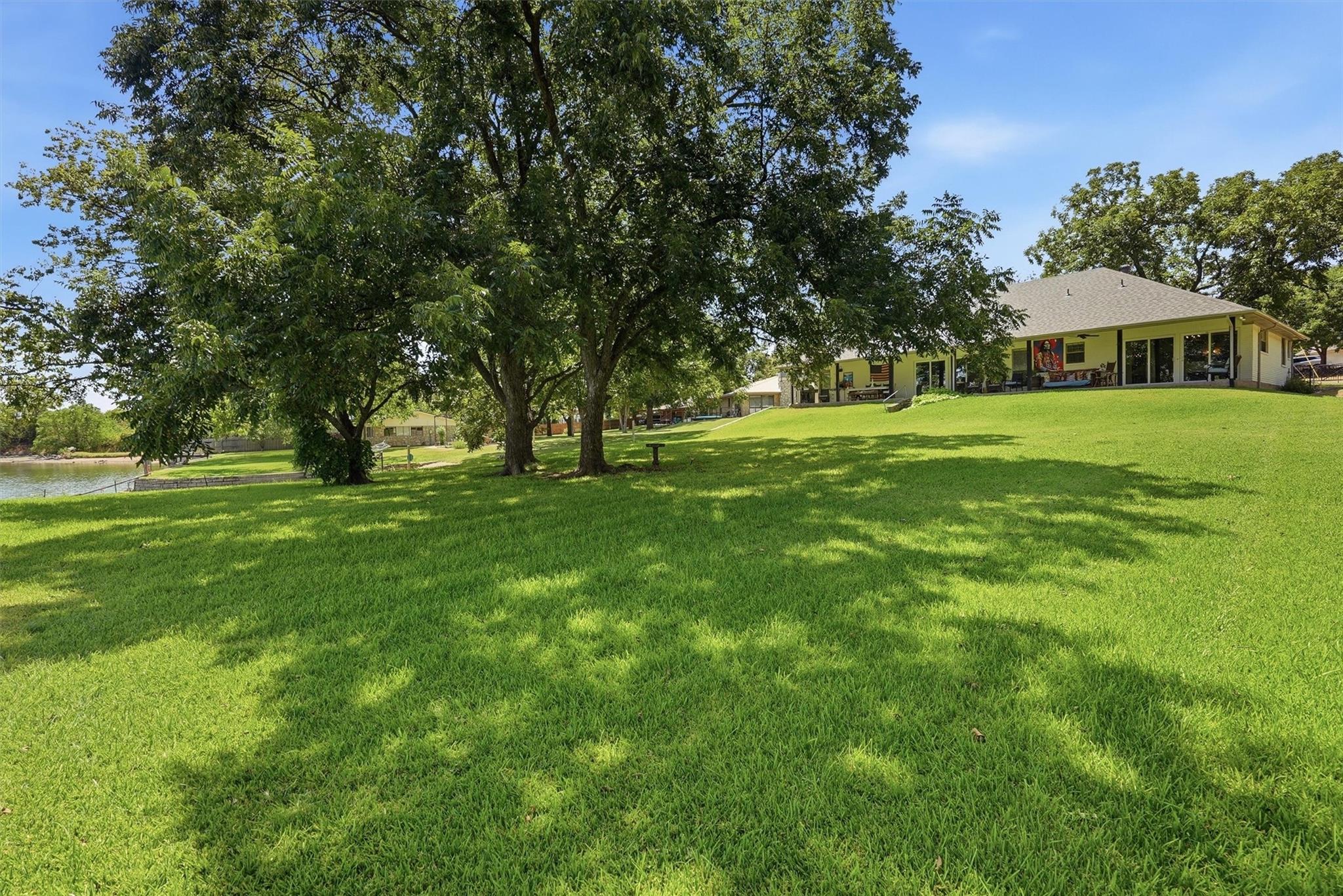 main property photo 24
