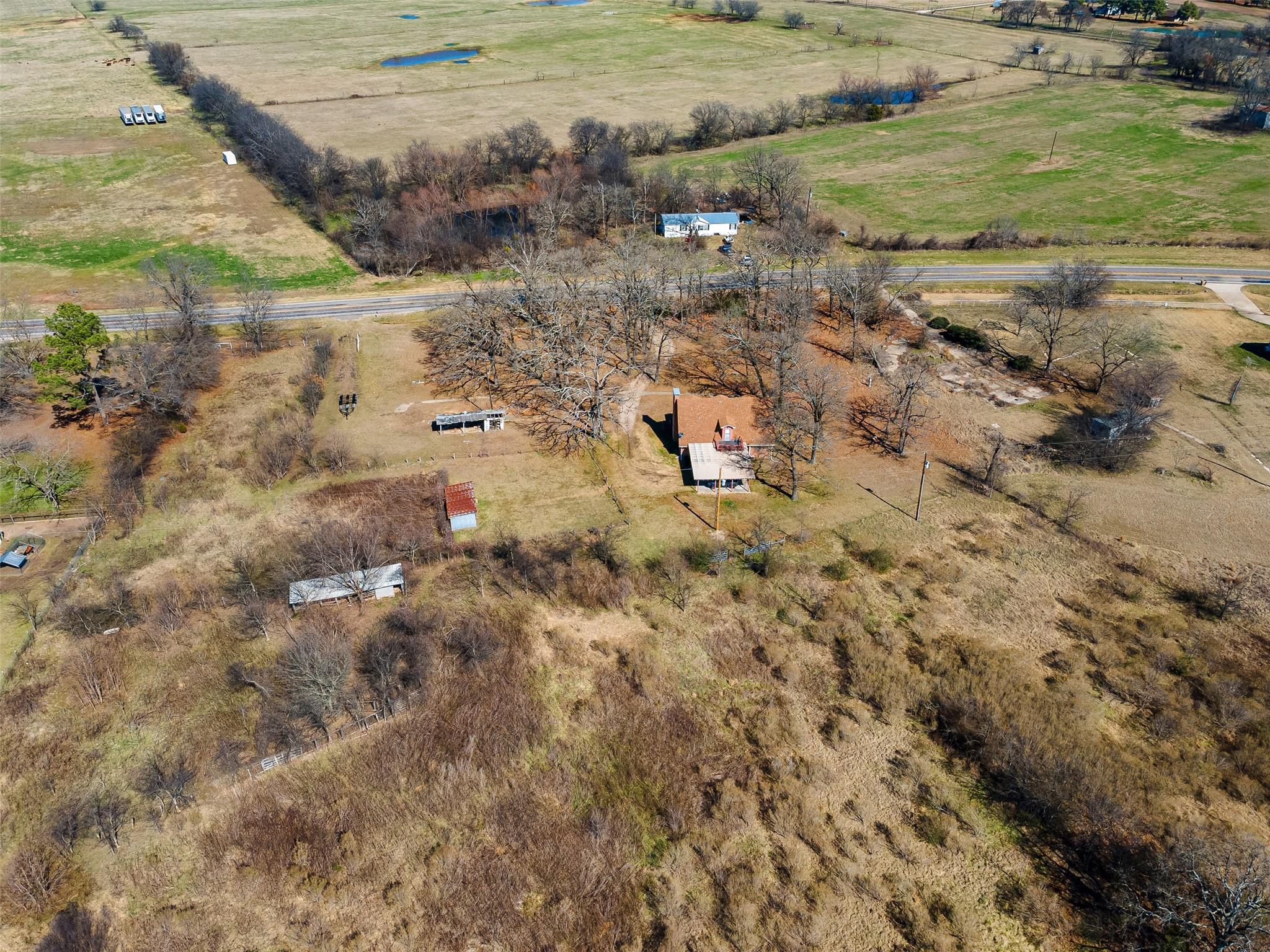 main property photo 22