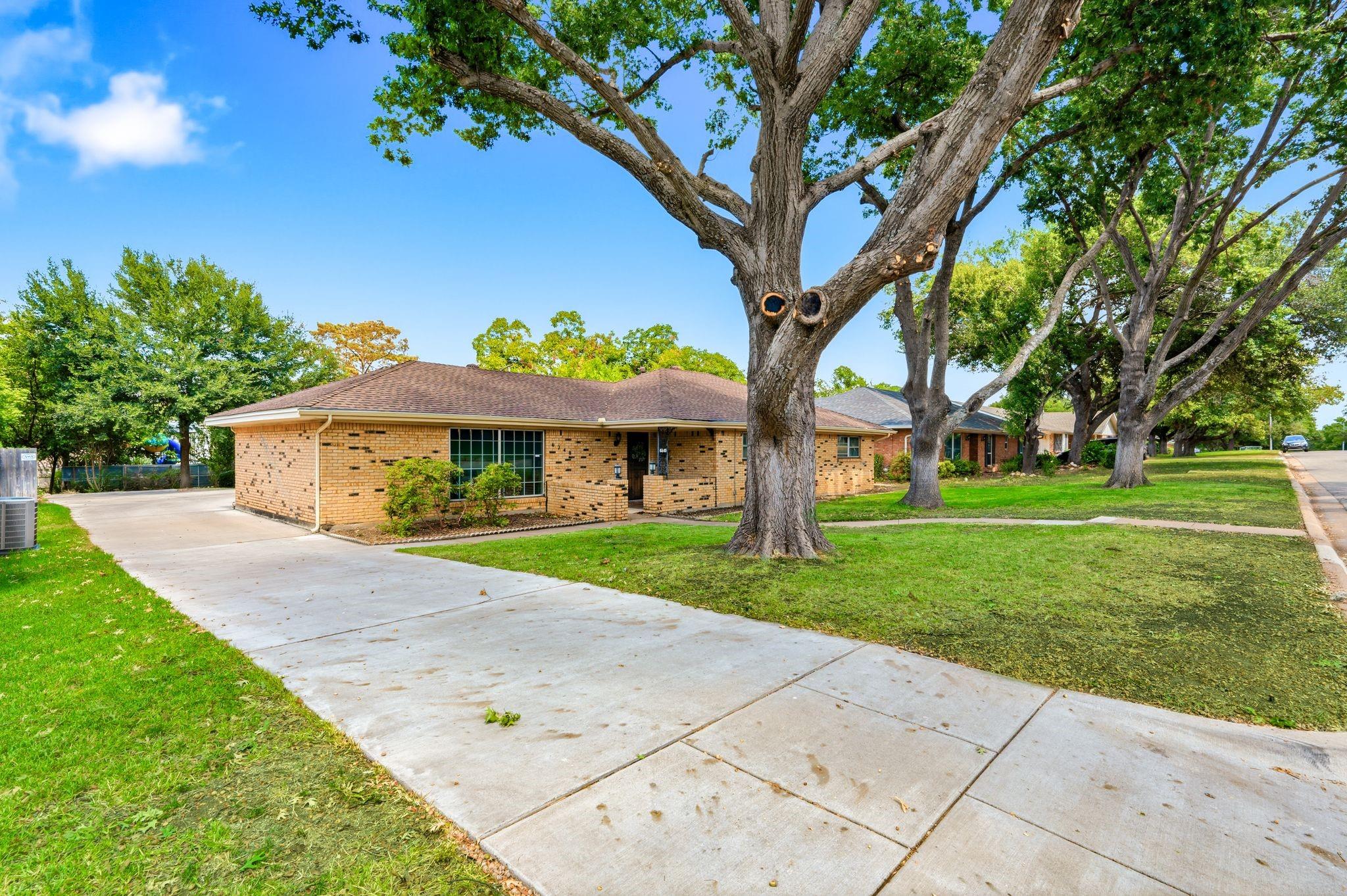 main property photo 4