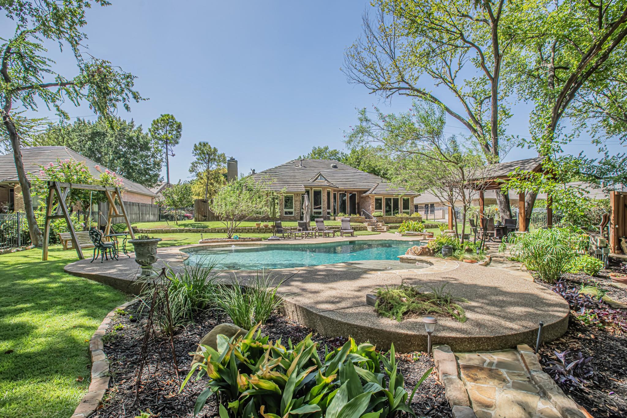 main property photo 29