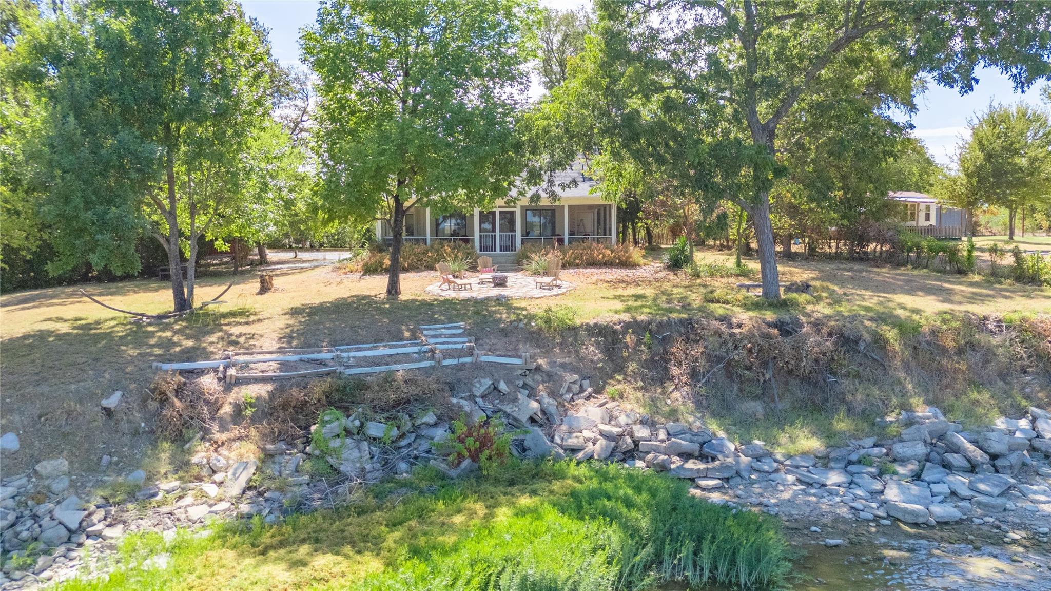 main property photo 22