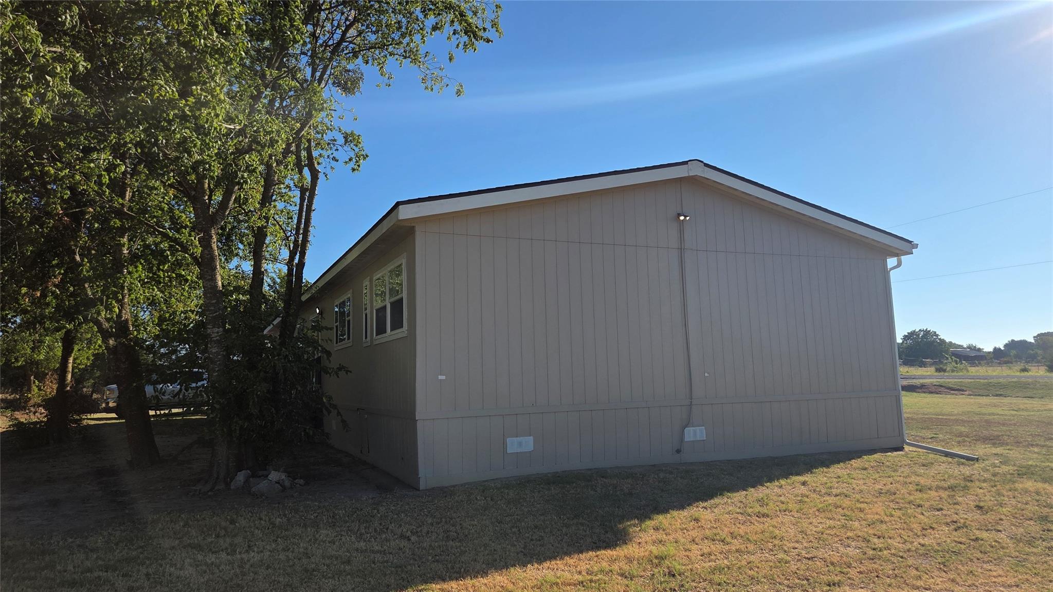 main property photo 24