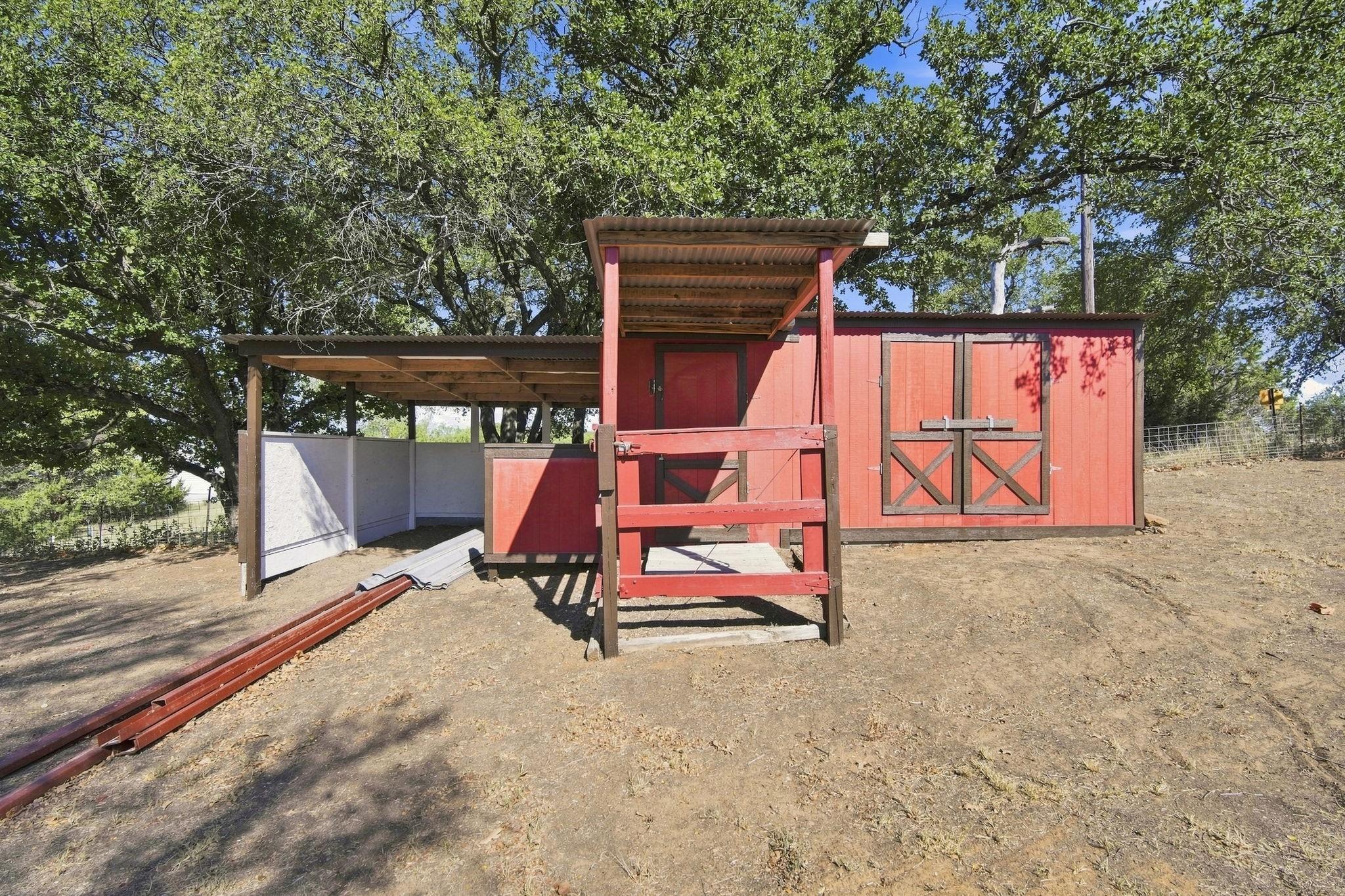 main property photo 25