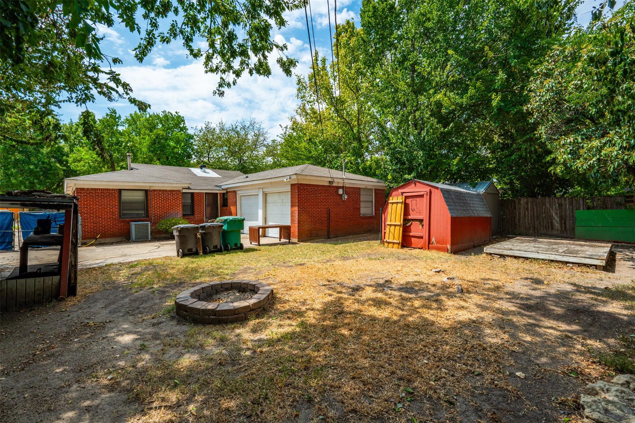 main property photo 23