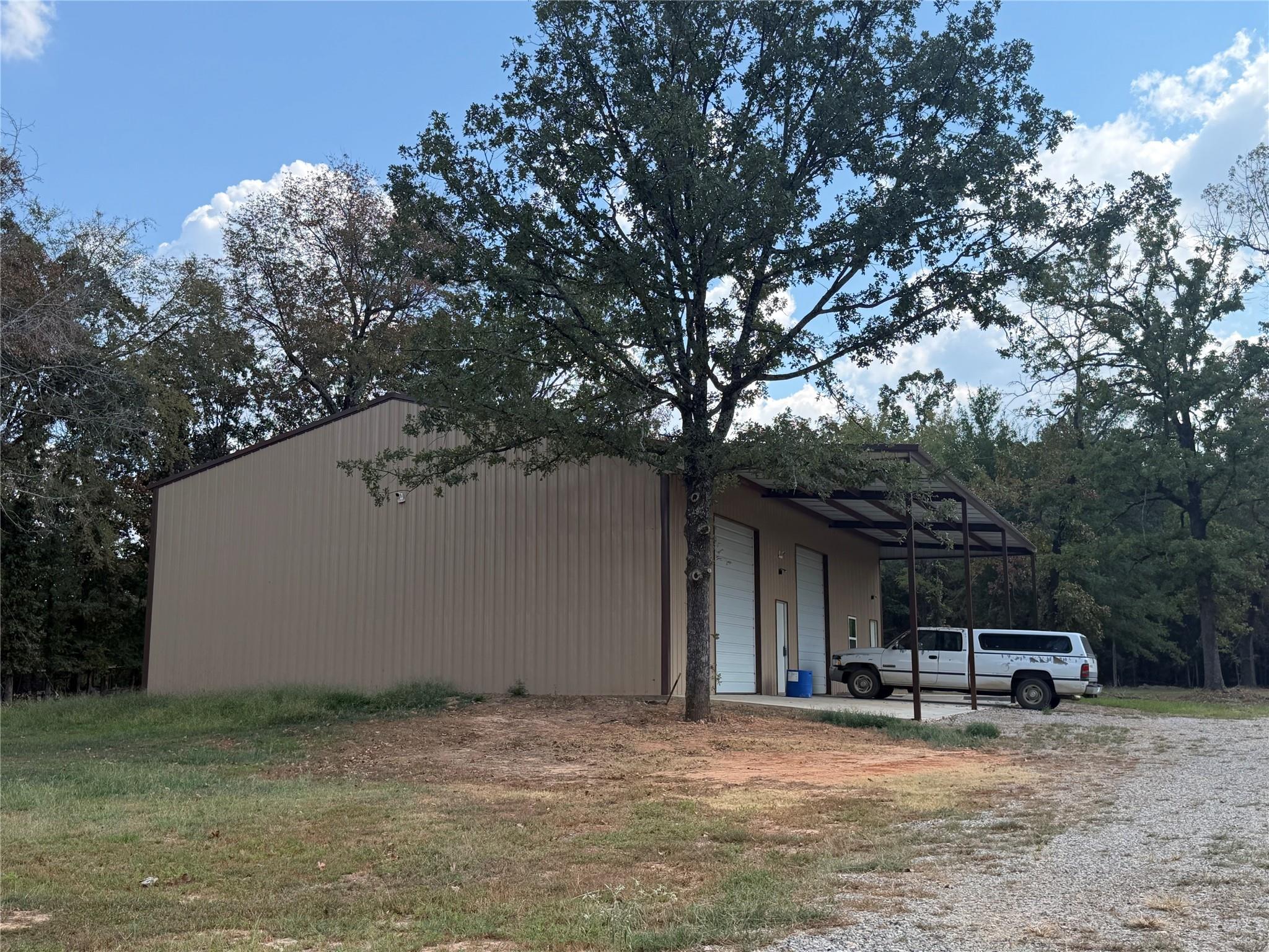 main property photo 20