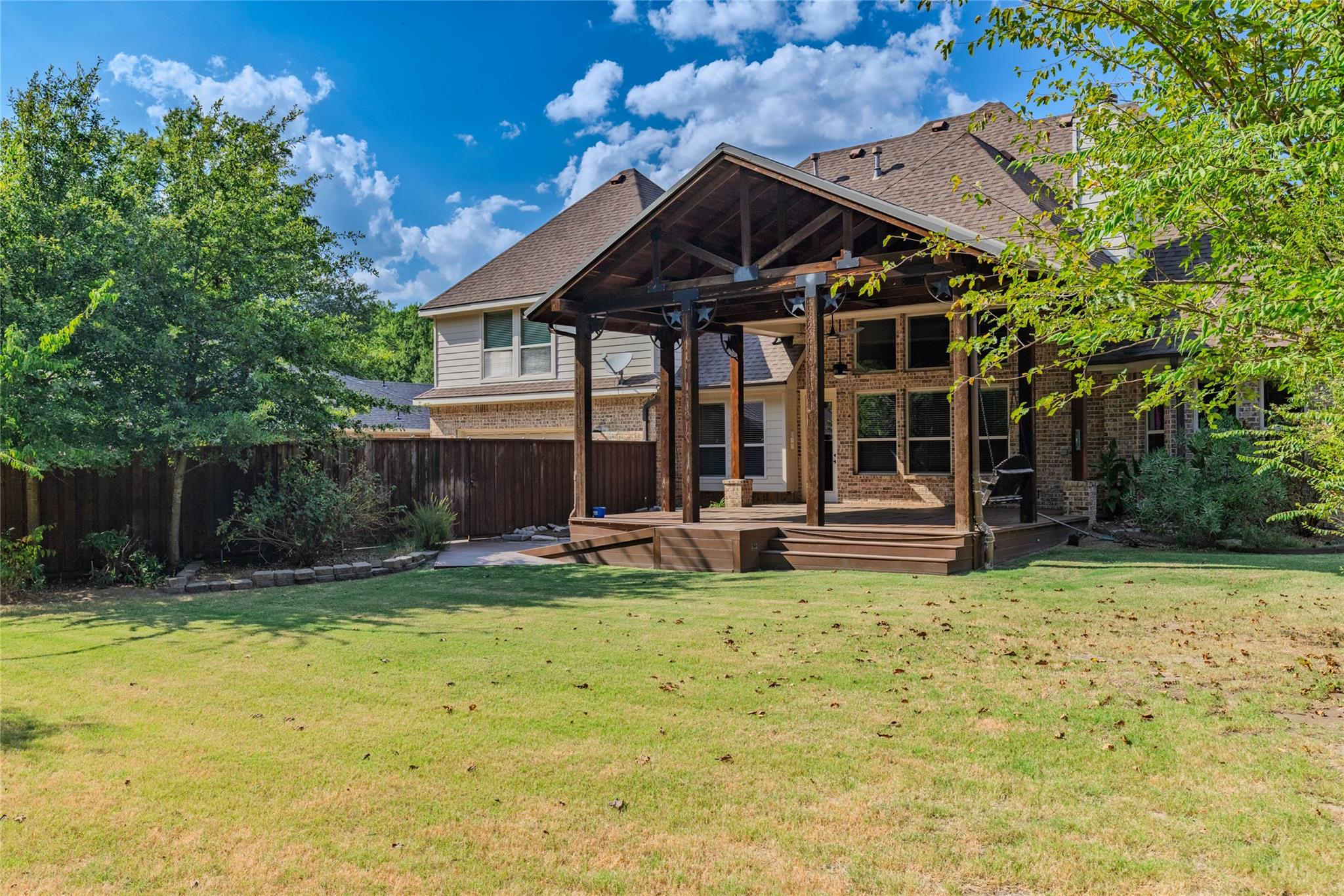 main property photo 16