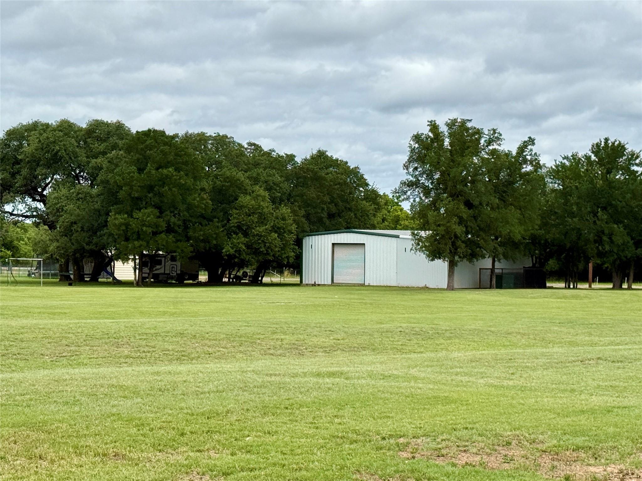 main property photo 24