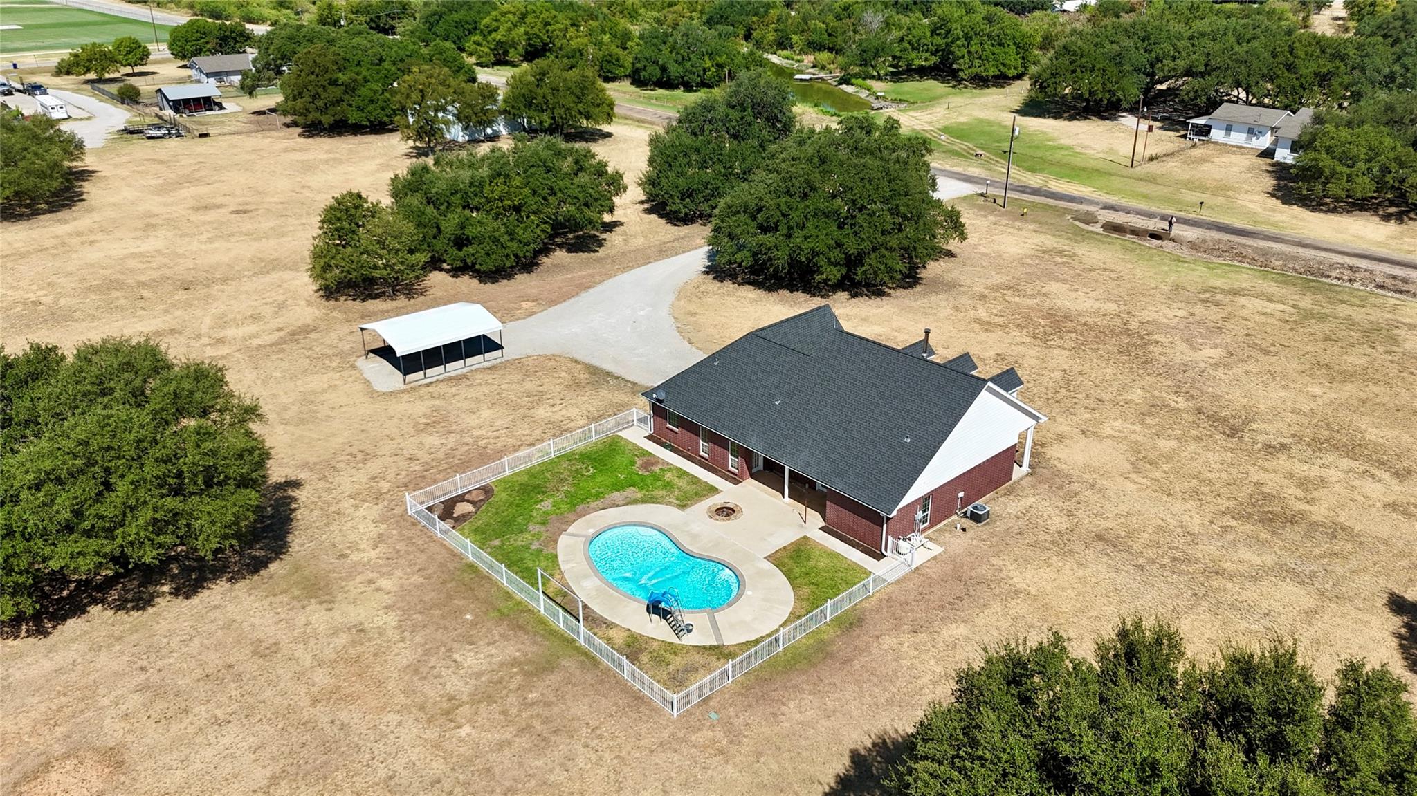 main property photo 37