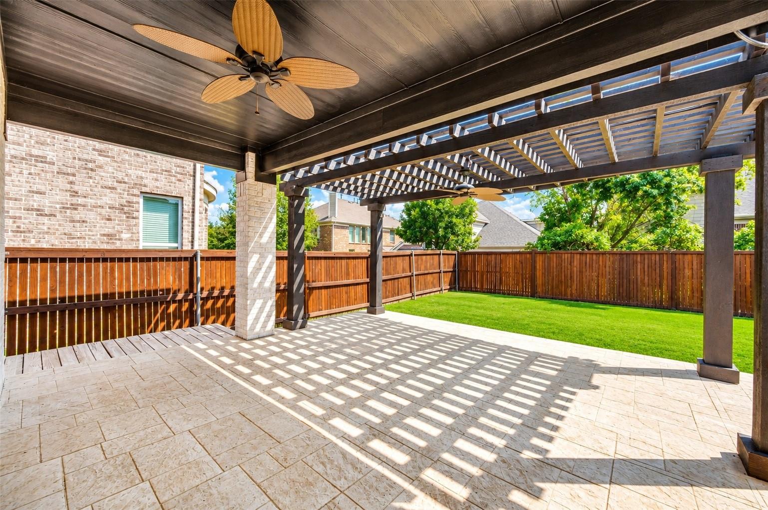 main property photo 28
