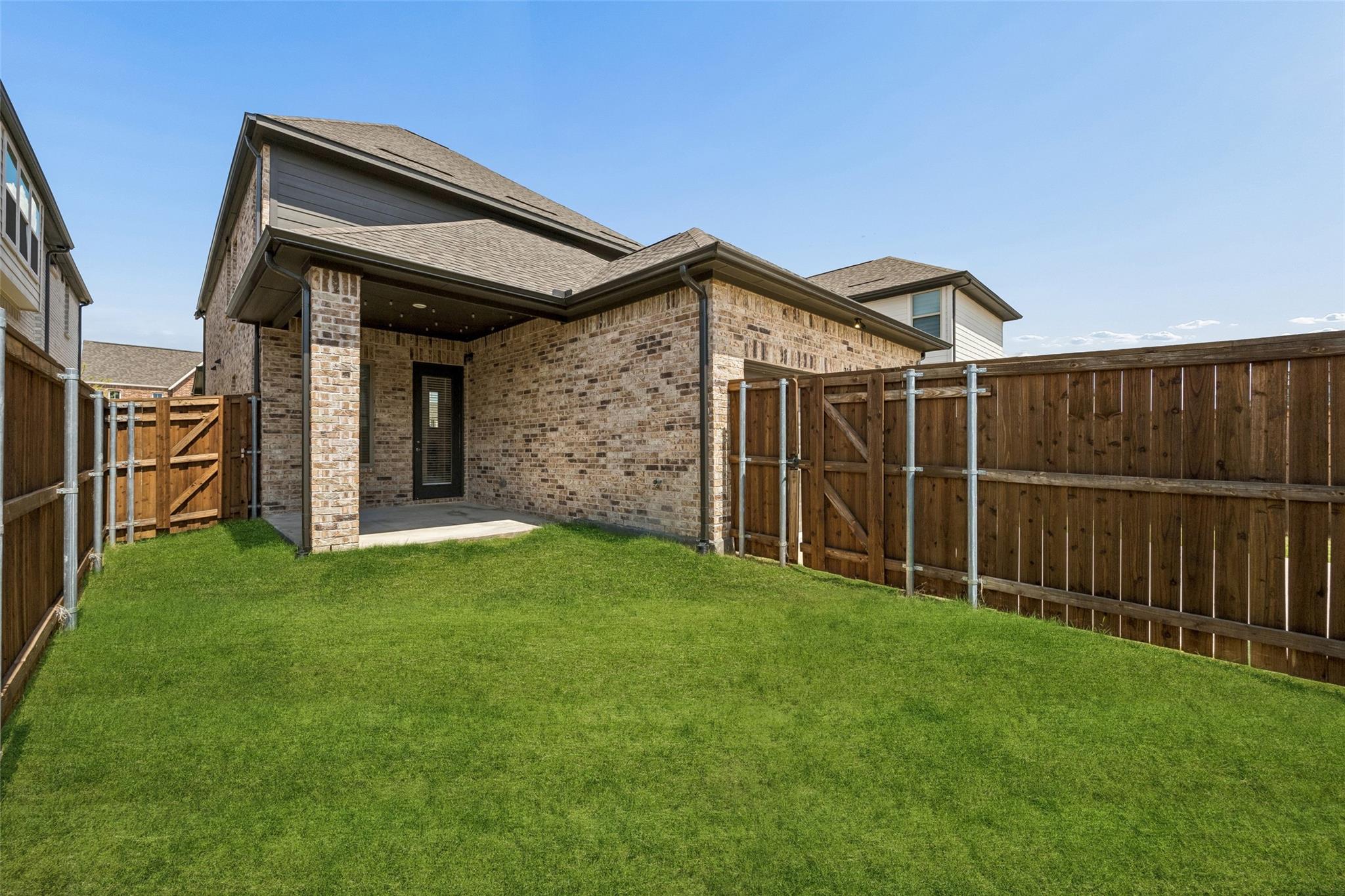 main property photo 24