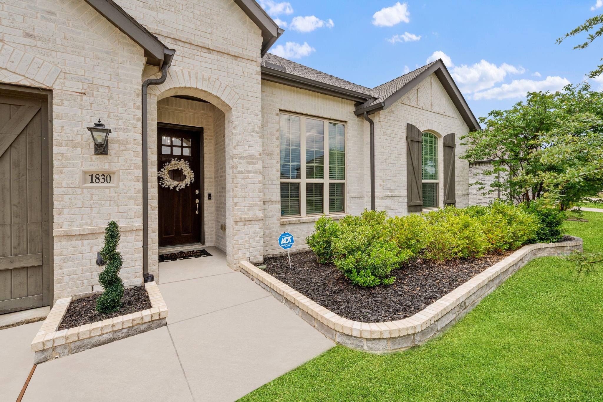 main property photo 3