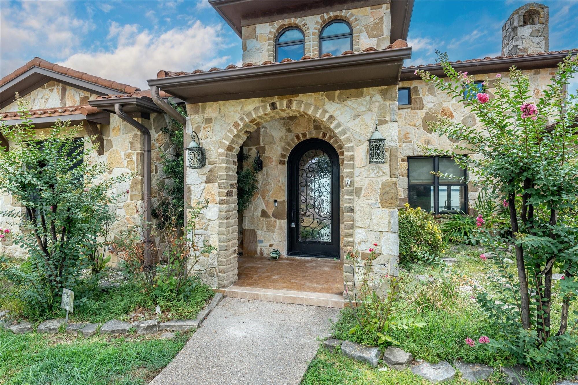 main property photo 1