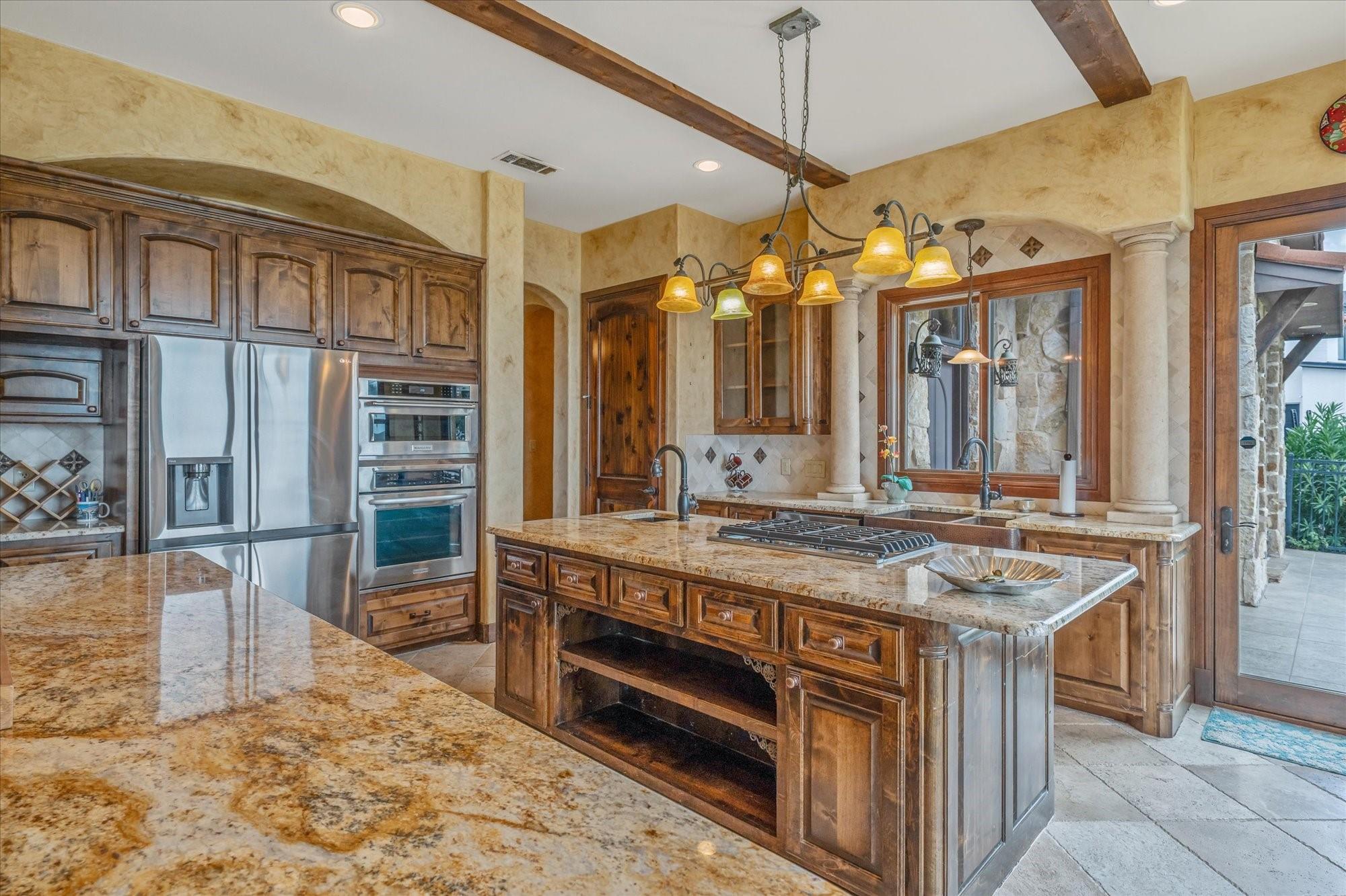 main property photo 10