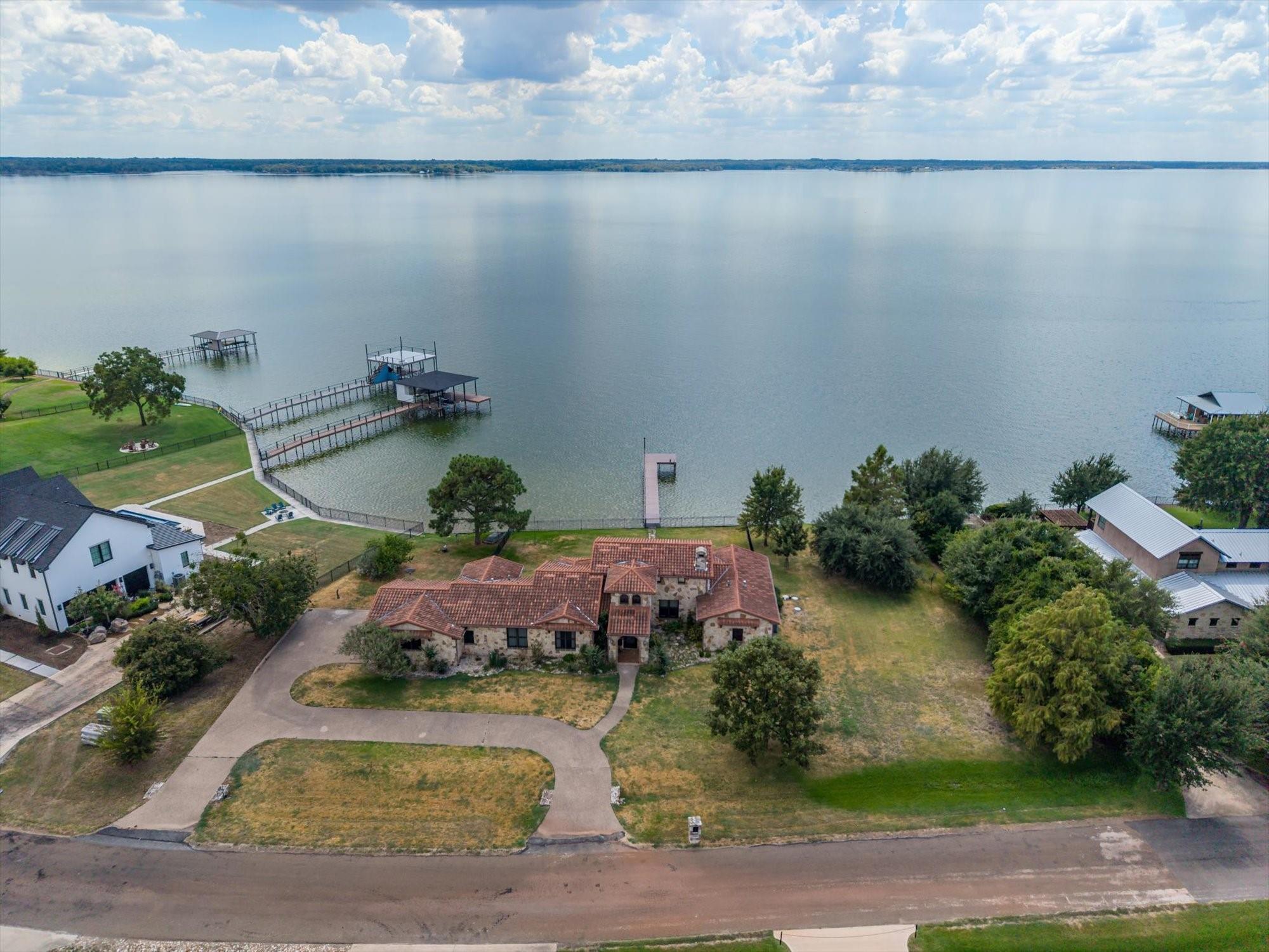 main property photo 33