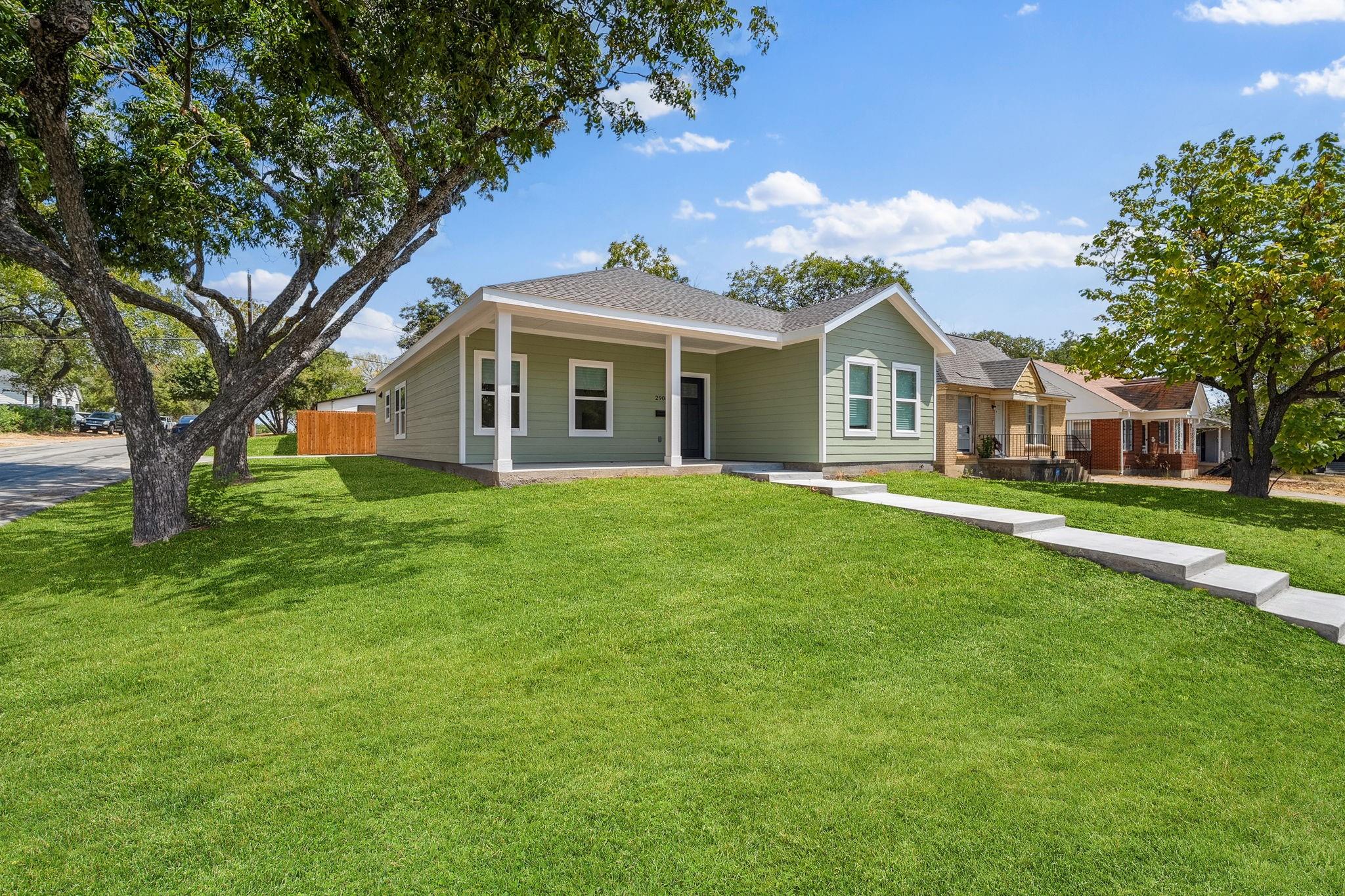 main property photo 25