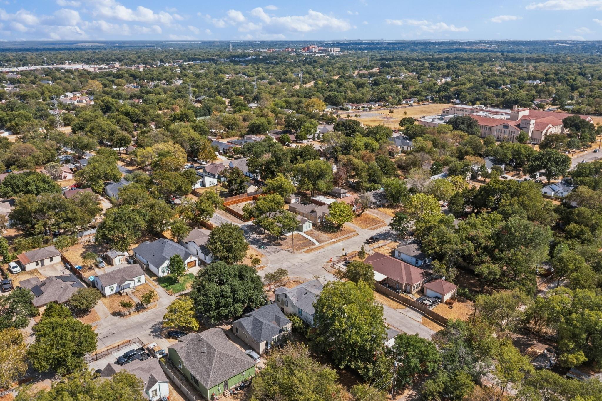 main property photo 30