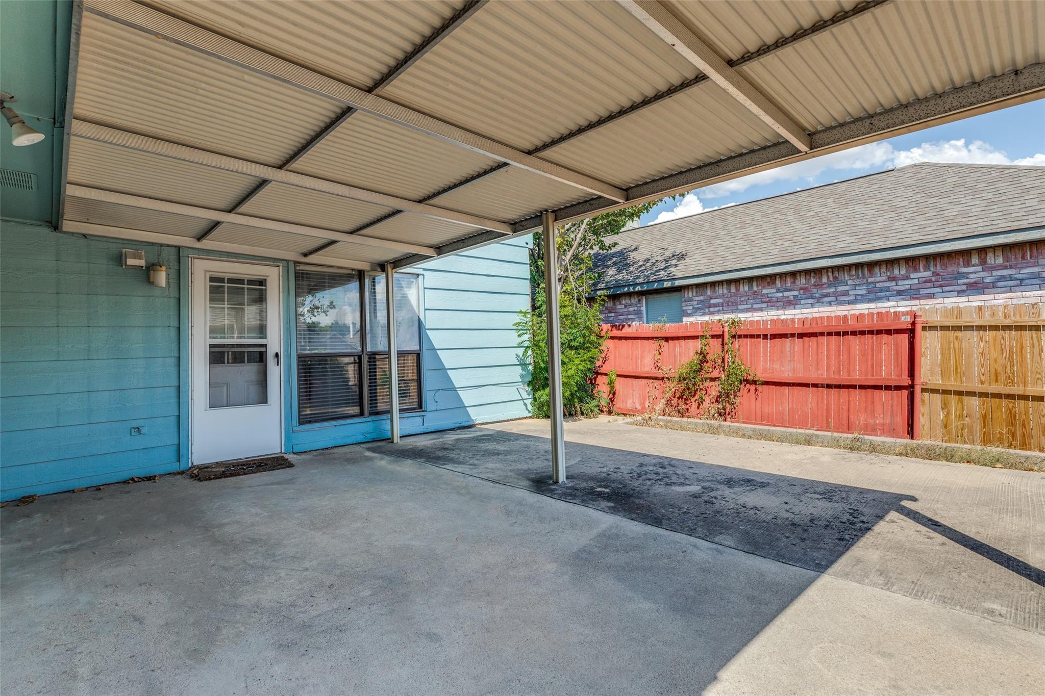 main property photo 20