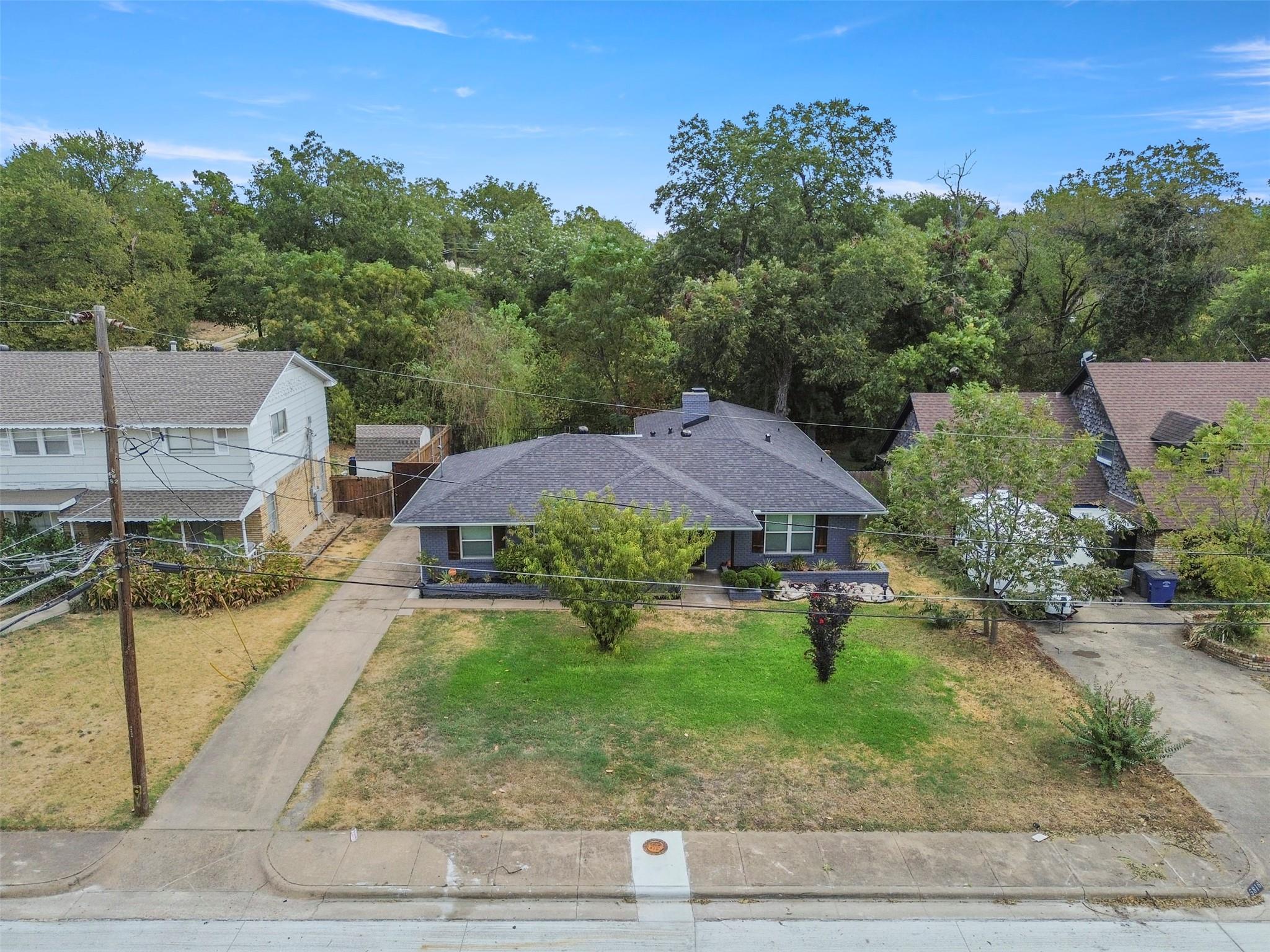 main property photo 29