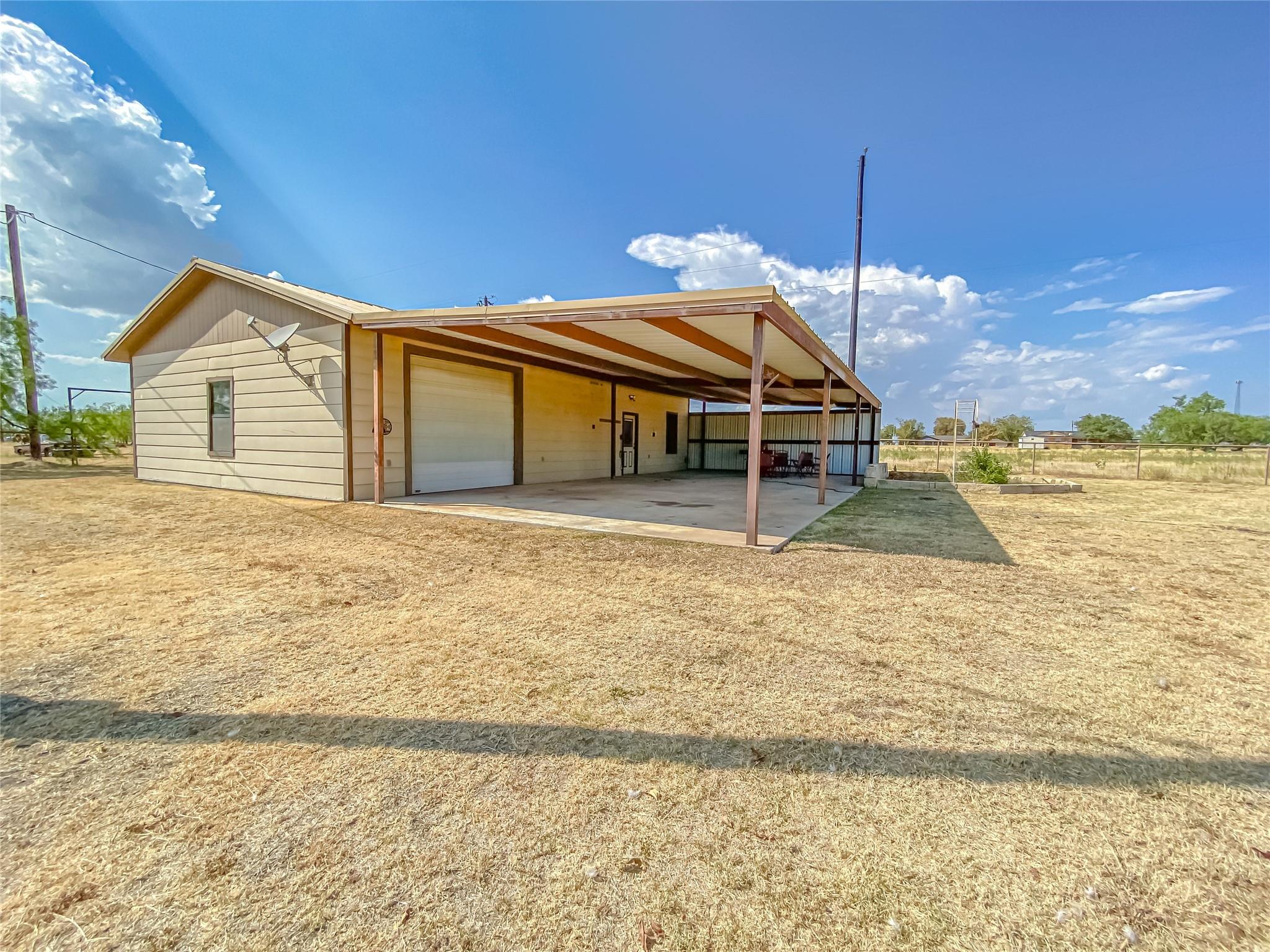 main property photo 34