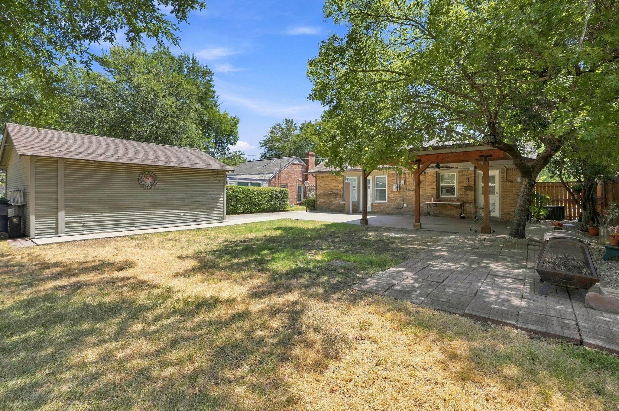 main property photo 22