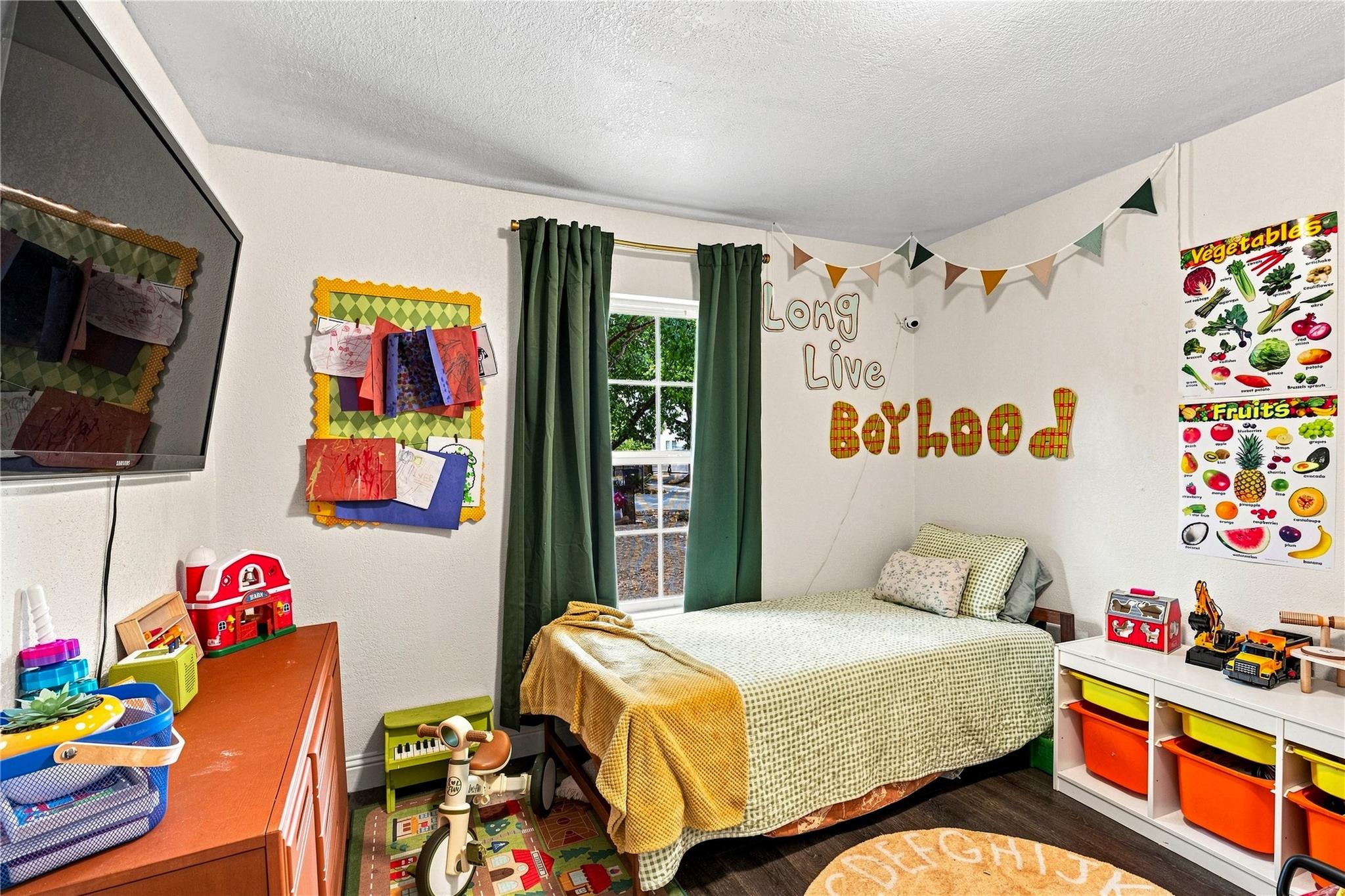 main property photo 13