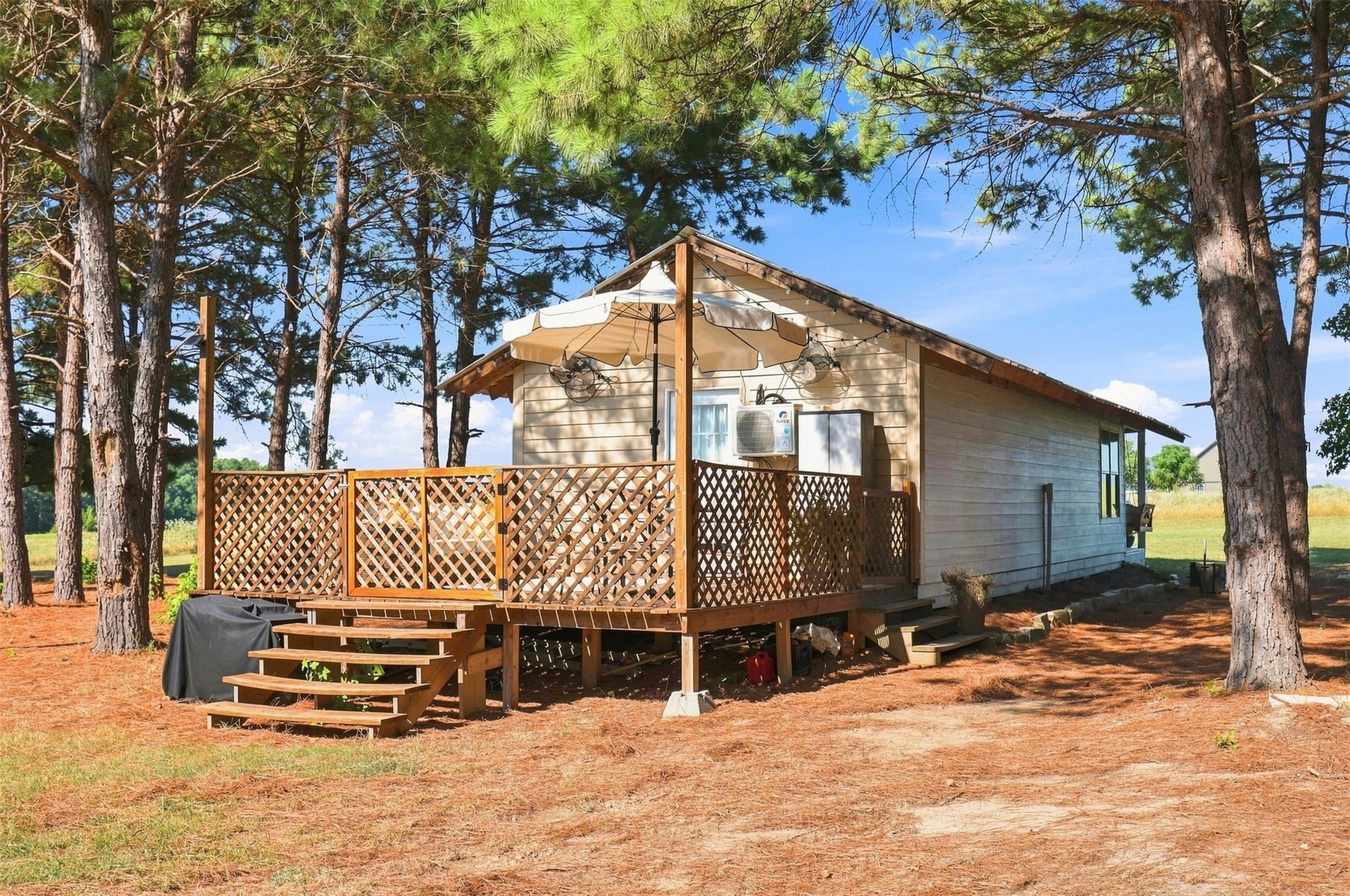 main property photo 19