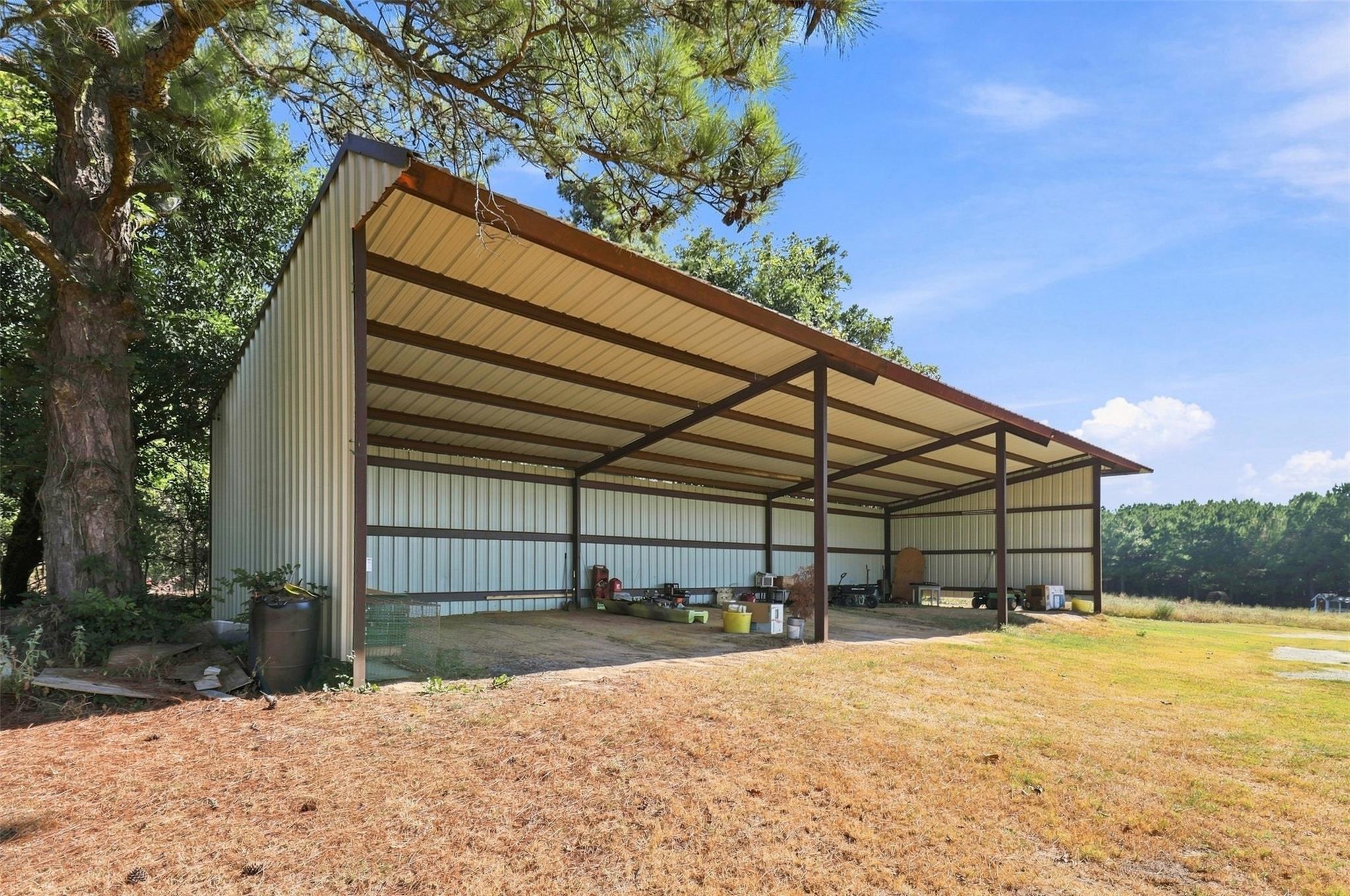 main property photo 21