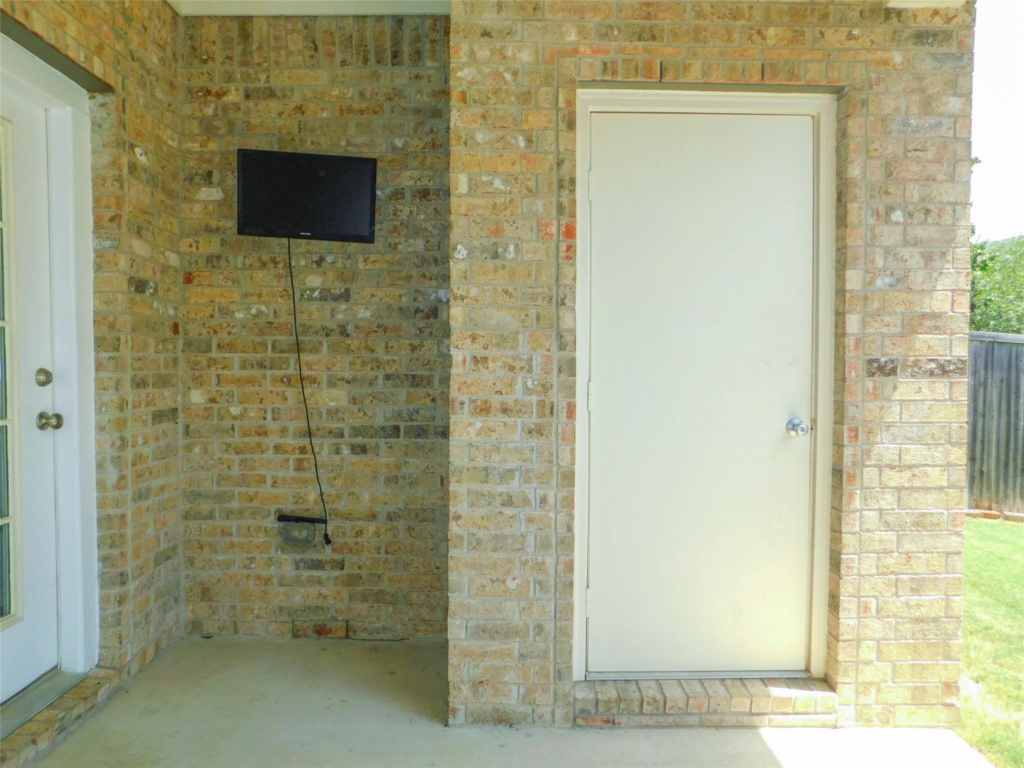 main property photo 26