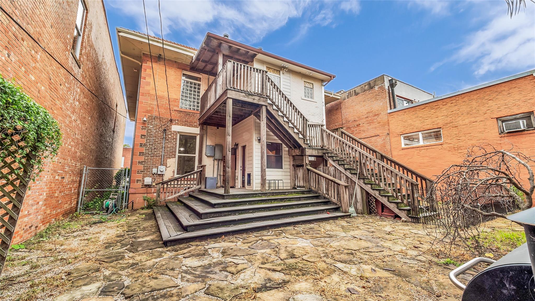 main property photo 21