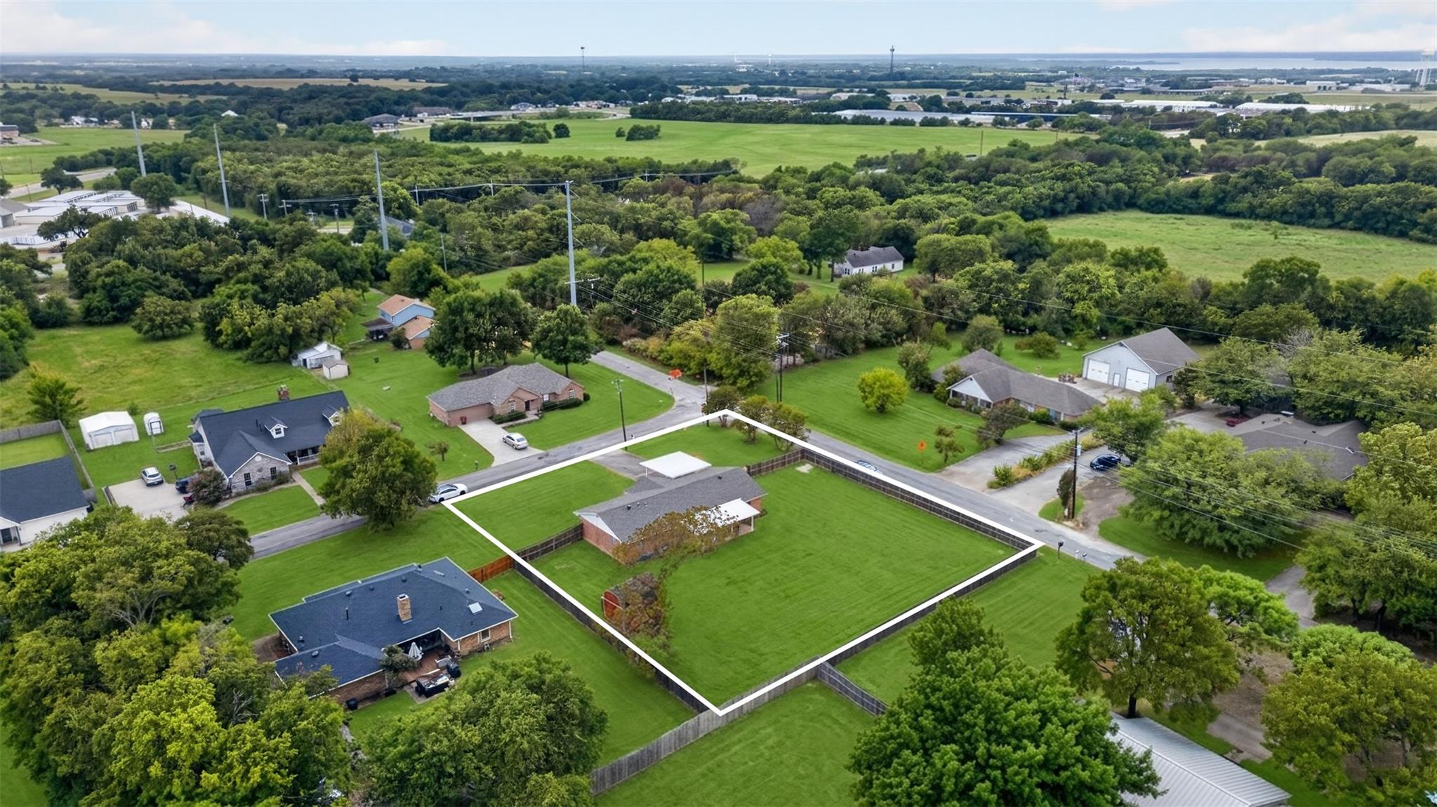main property photo 32