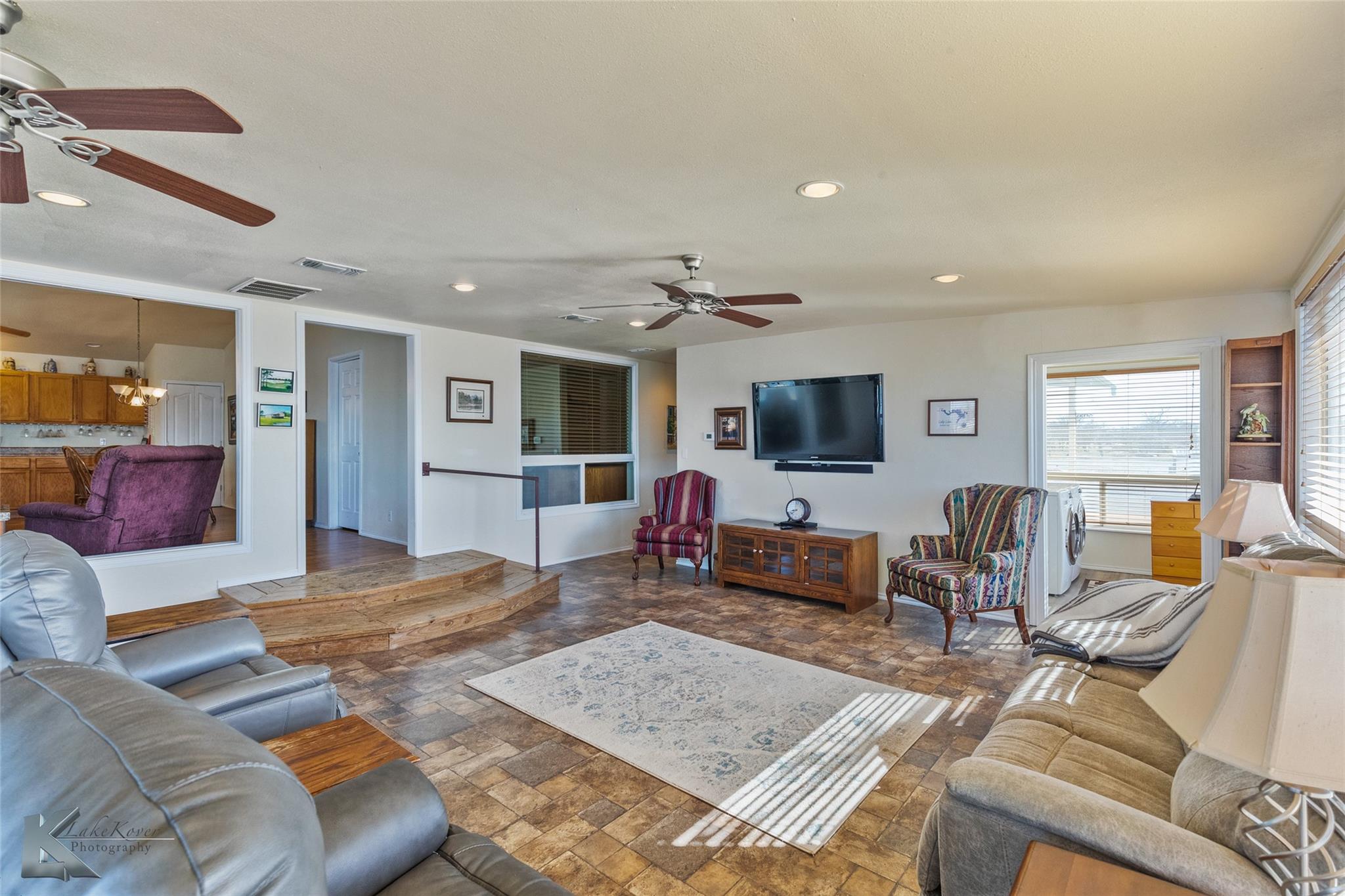 main property photo 16
