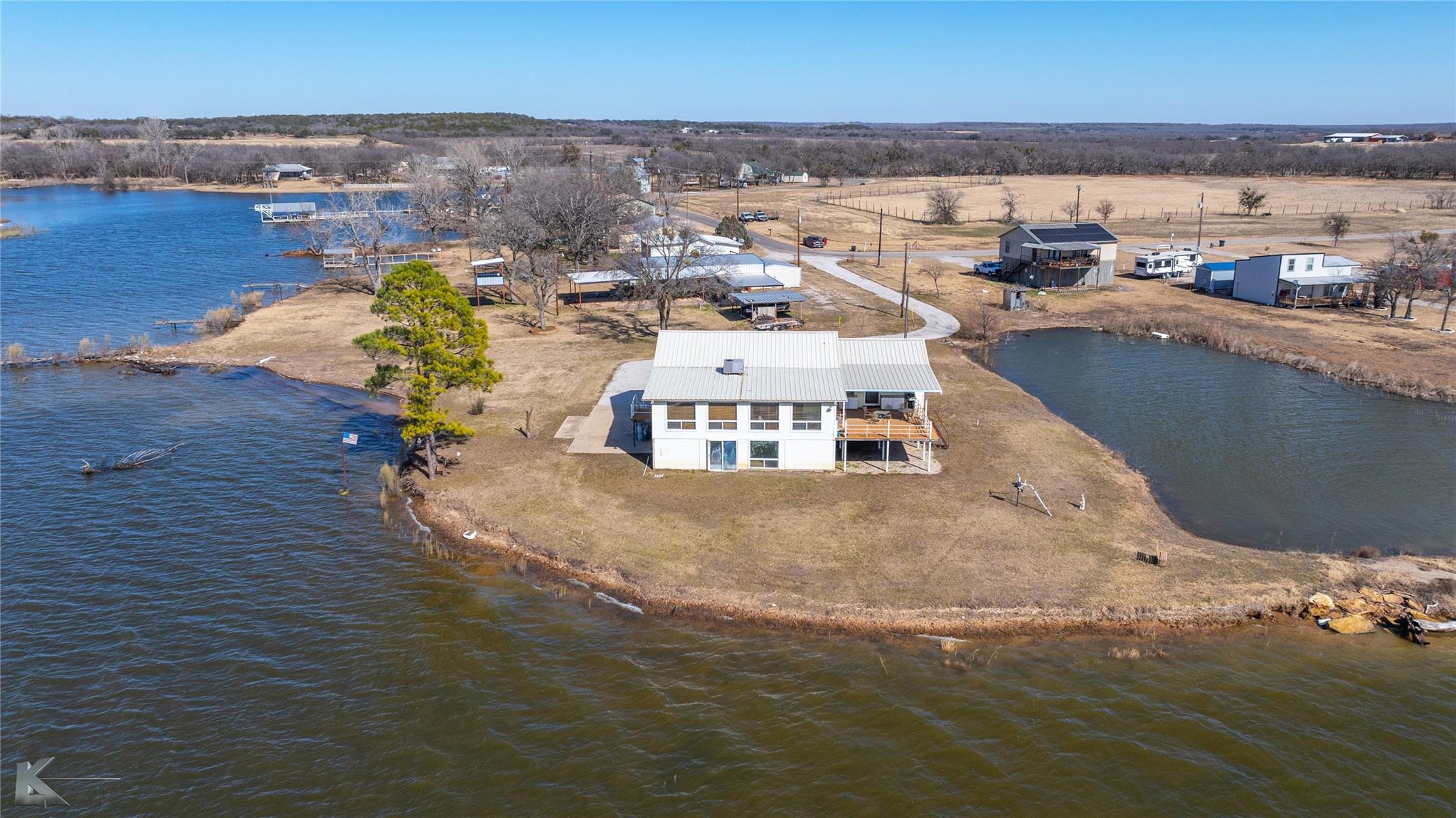 main property photo 25