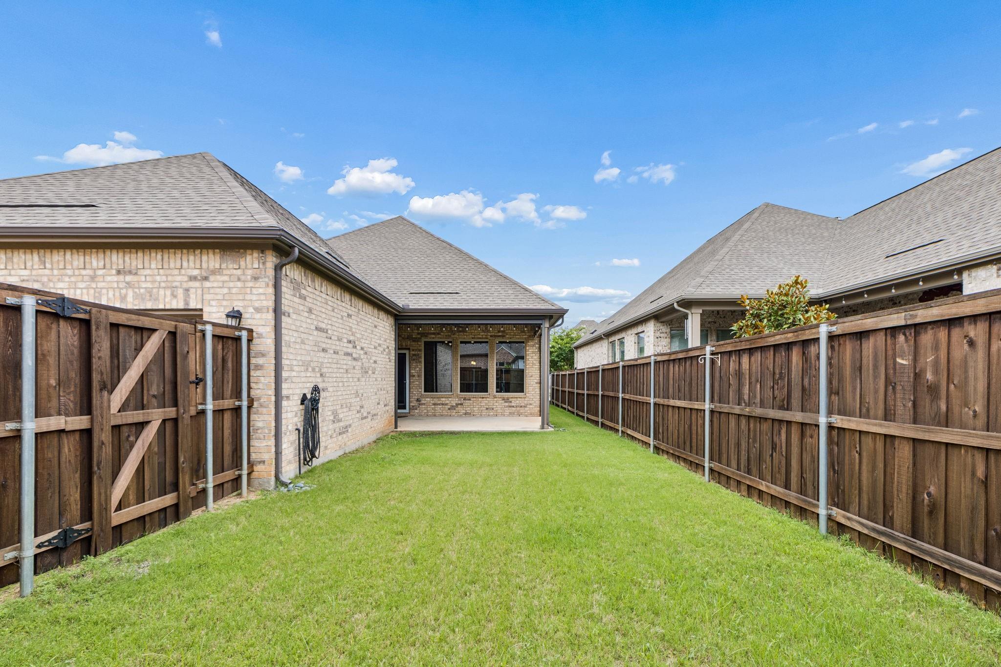 main property photo 27