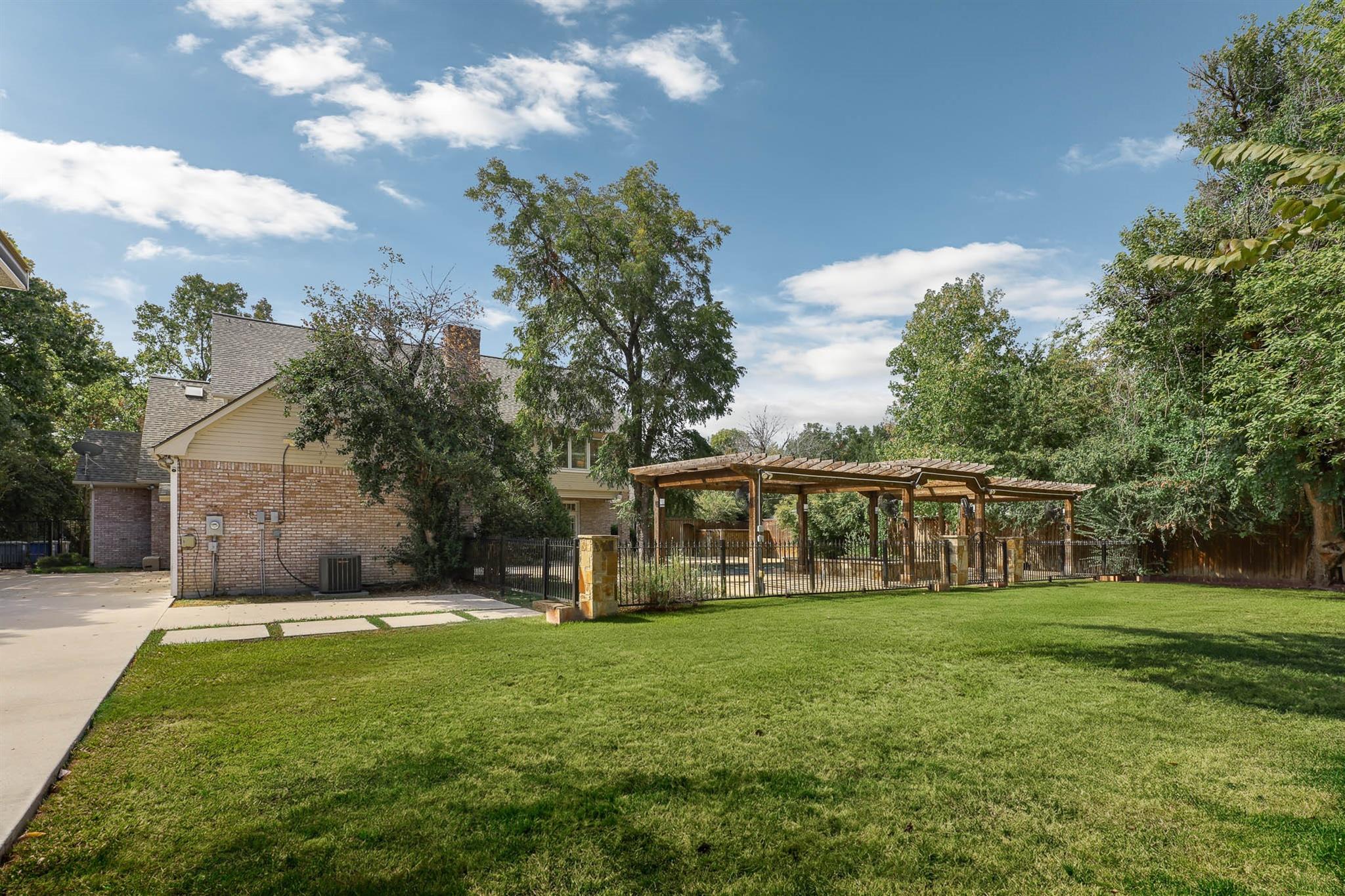 main property photo 20
