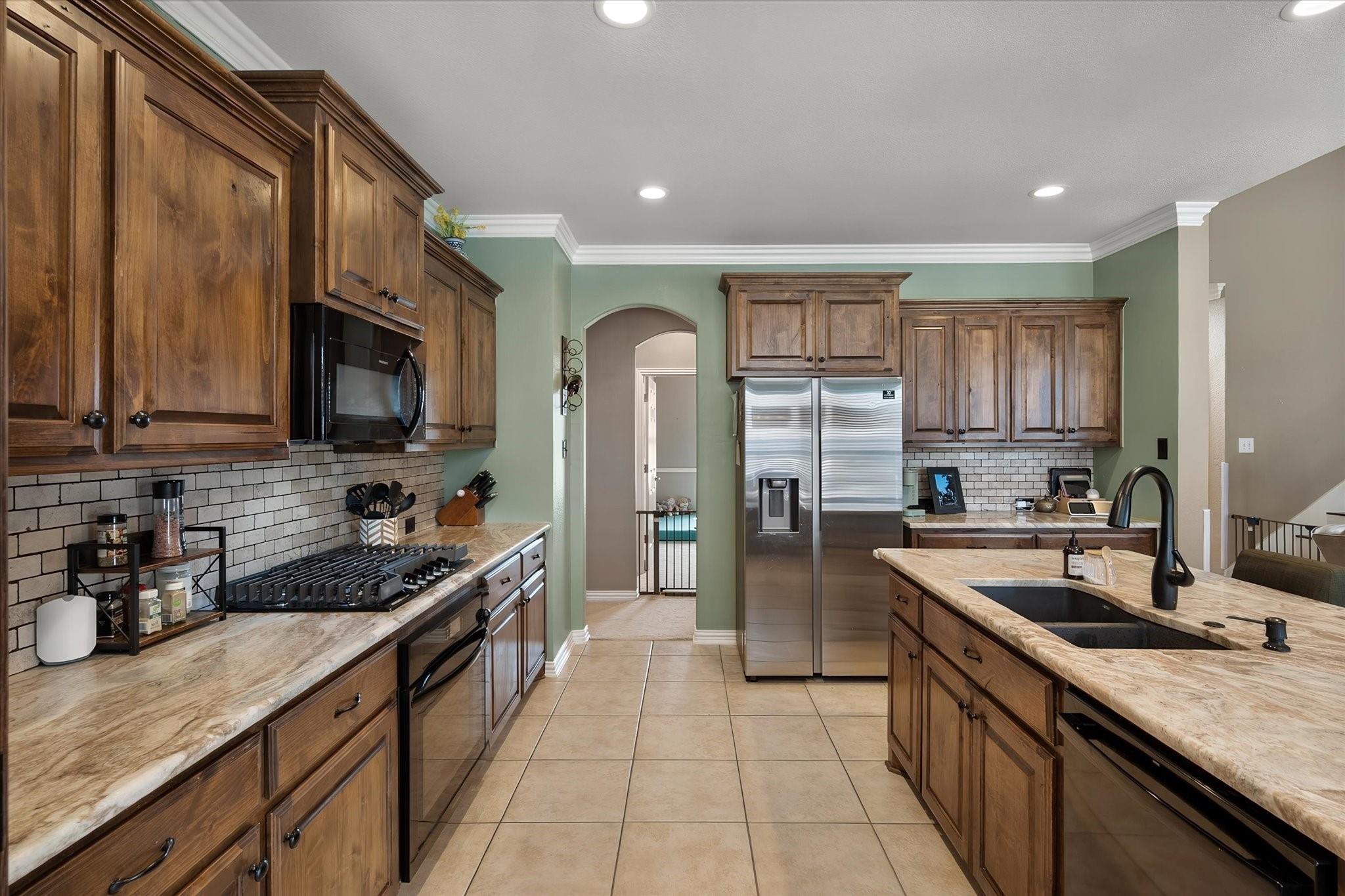 main property photo 13