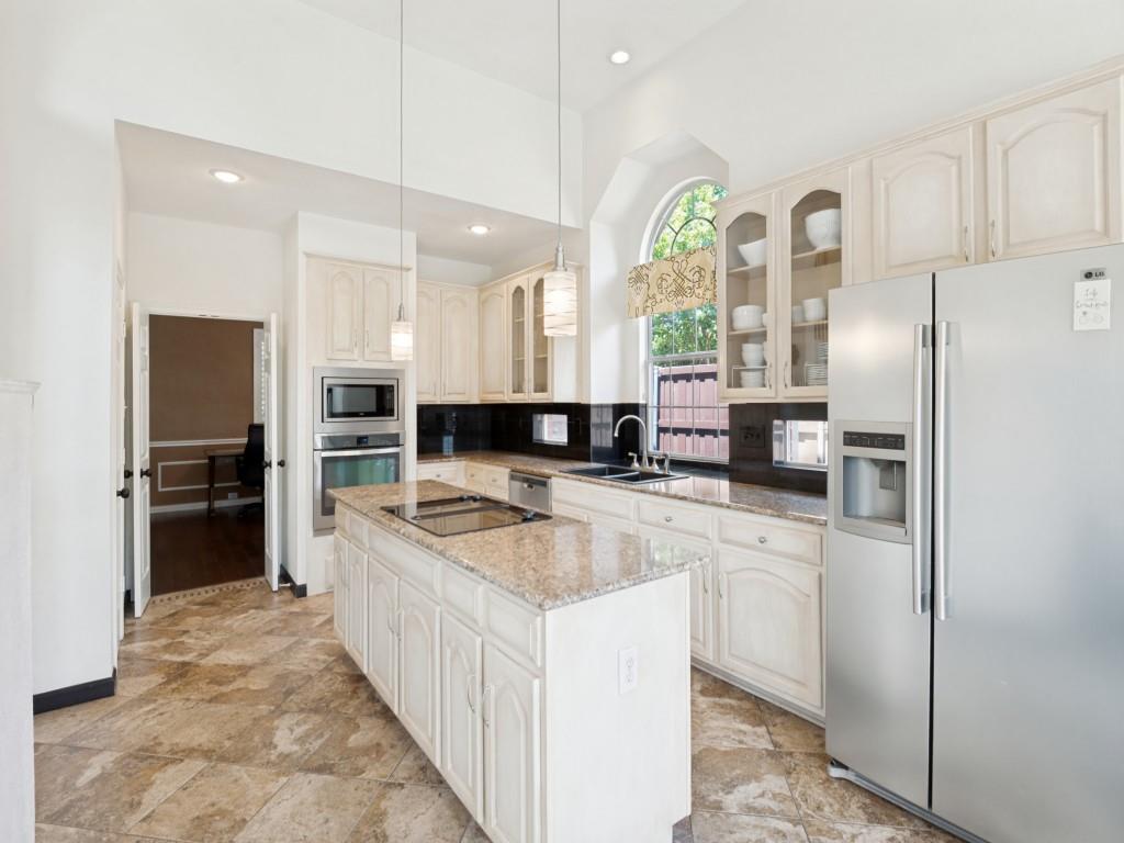 main property photo 9