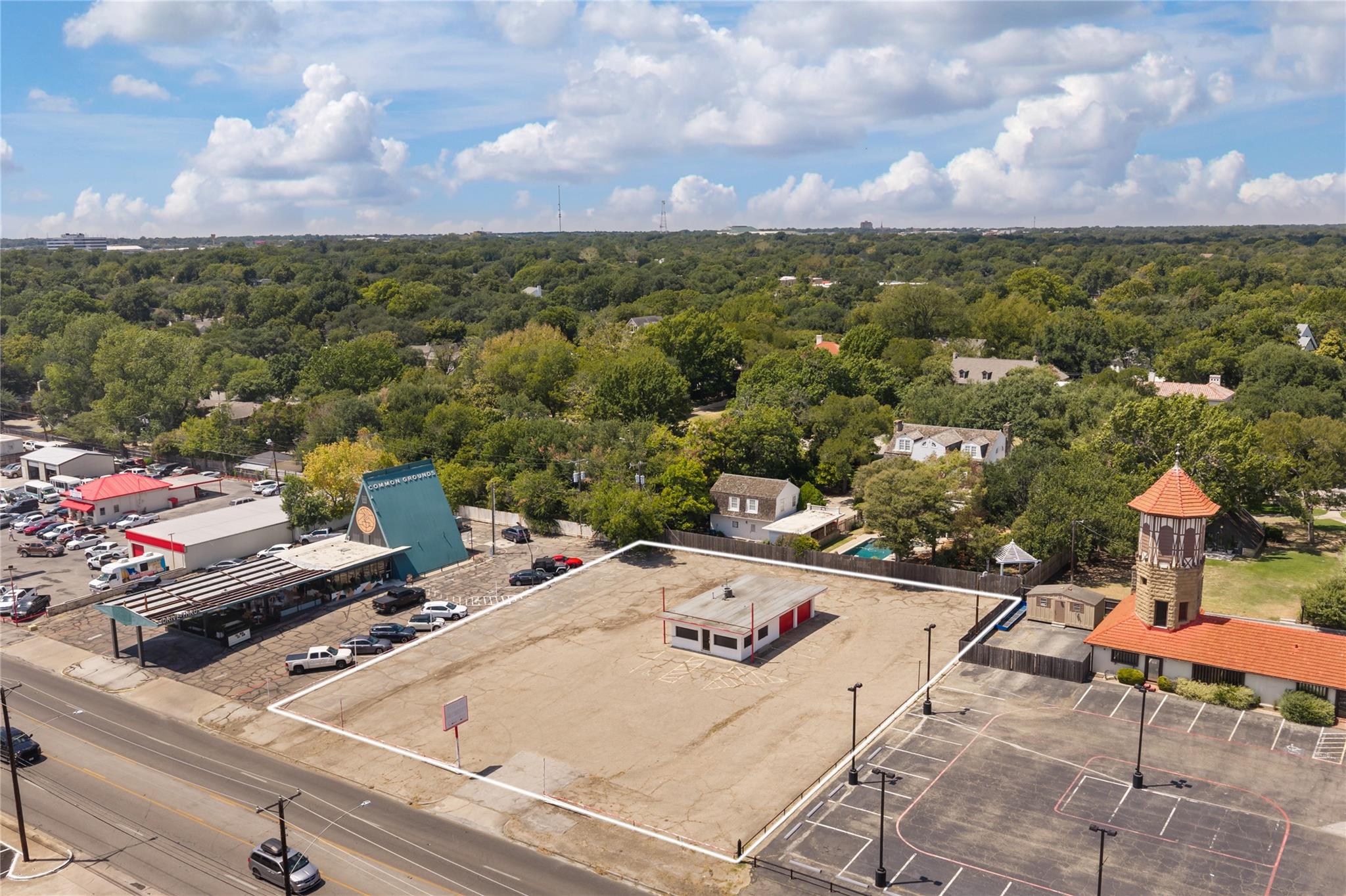 main property photo 11