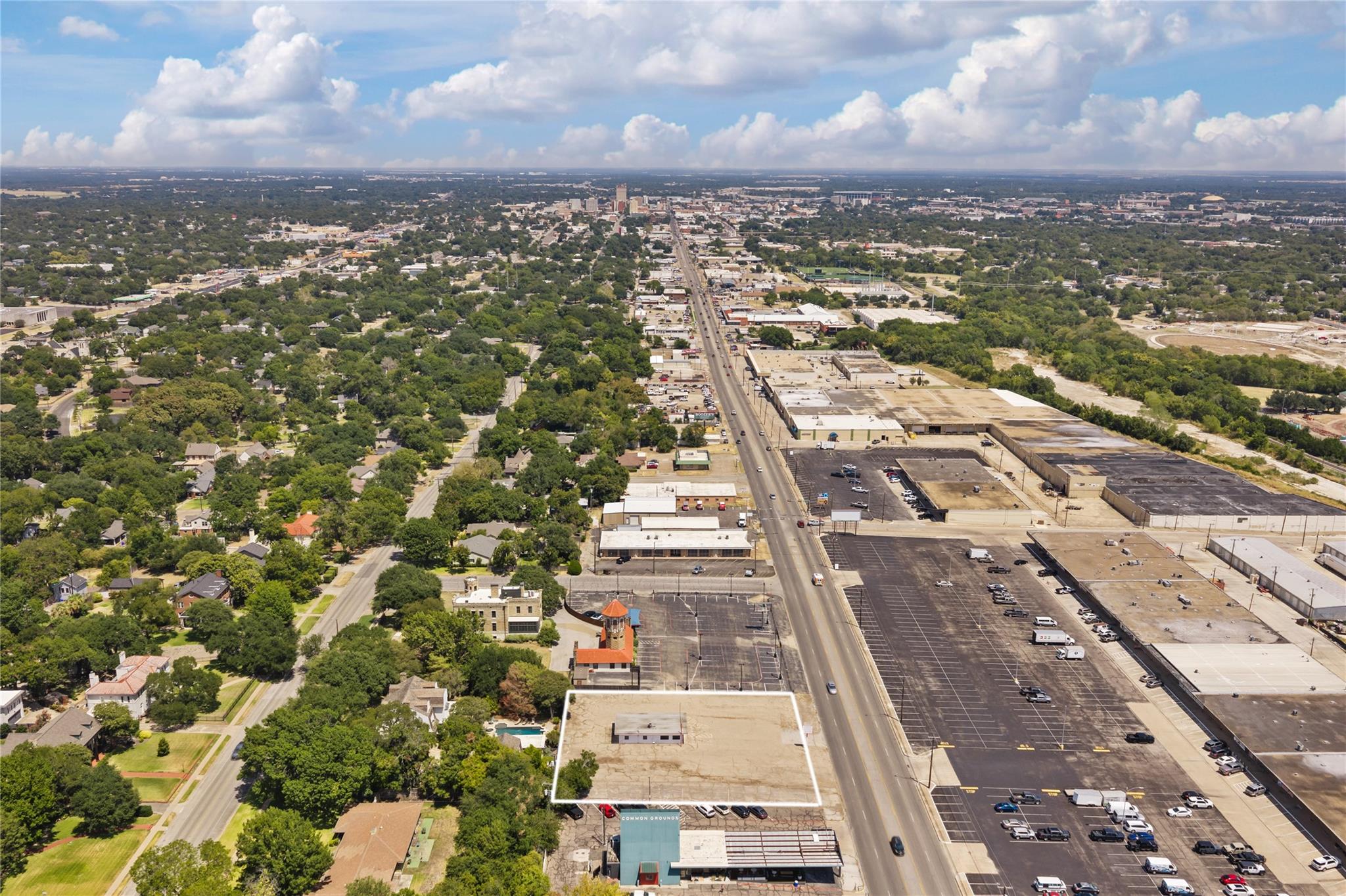 main property photo 17